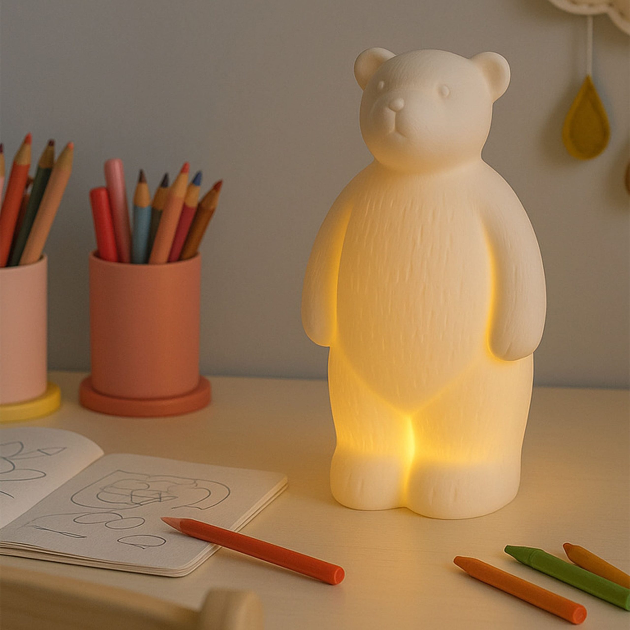 Светодиодный декор AKS тип 9 ( Мишка, керамика 9.5х8х17.8см 1LED, LR44*3 )