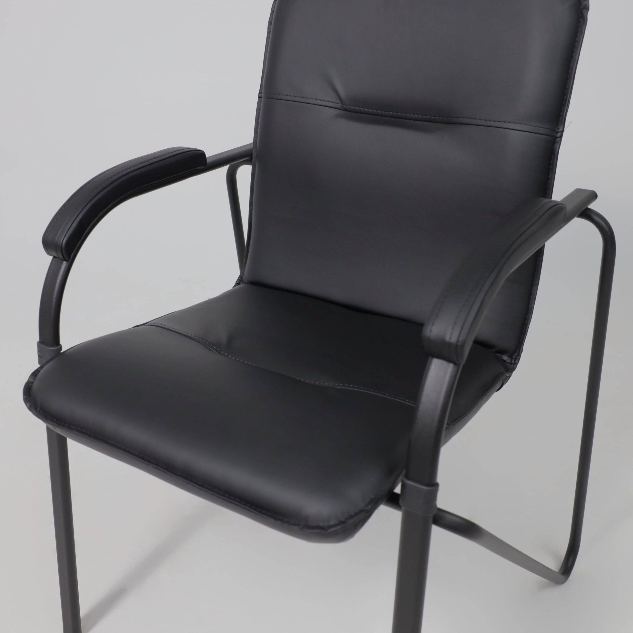 Кресло SAMBA AKS-1, основание черное, Pegasso черный, мягкие подлокотники