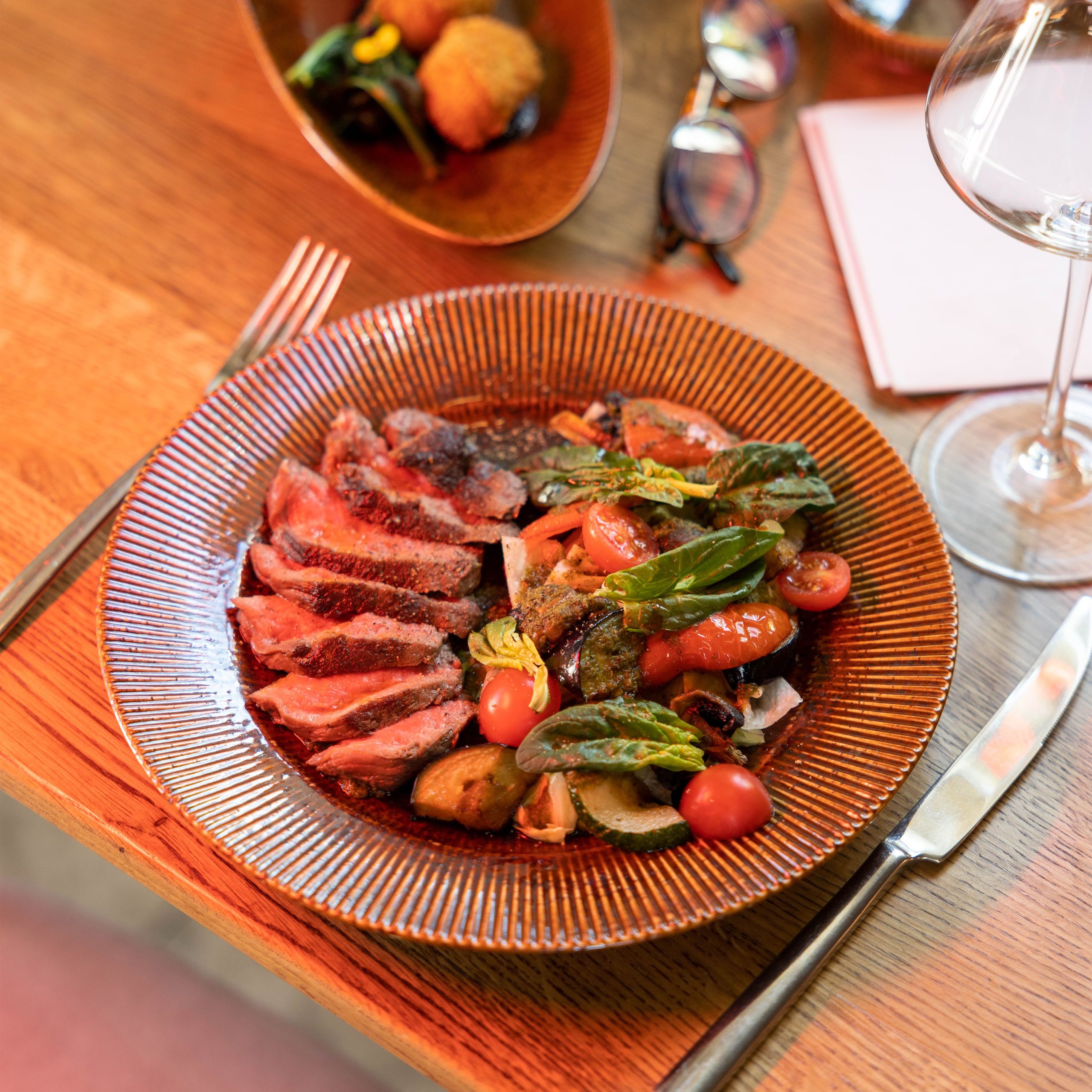 Блюдо AURORA, фарфор, каштановый, d25.5*3см