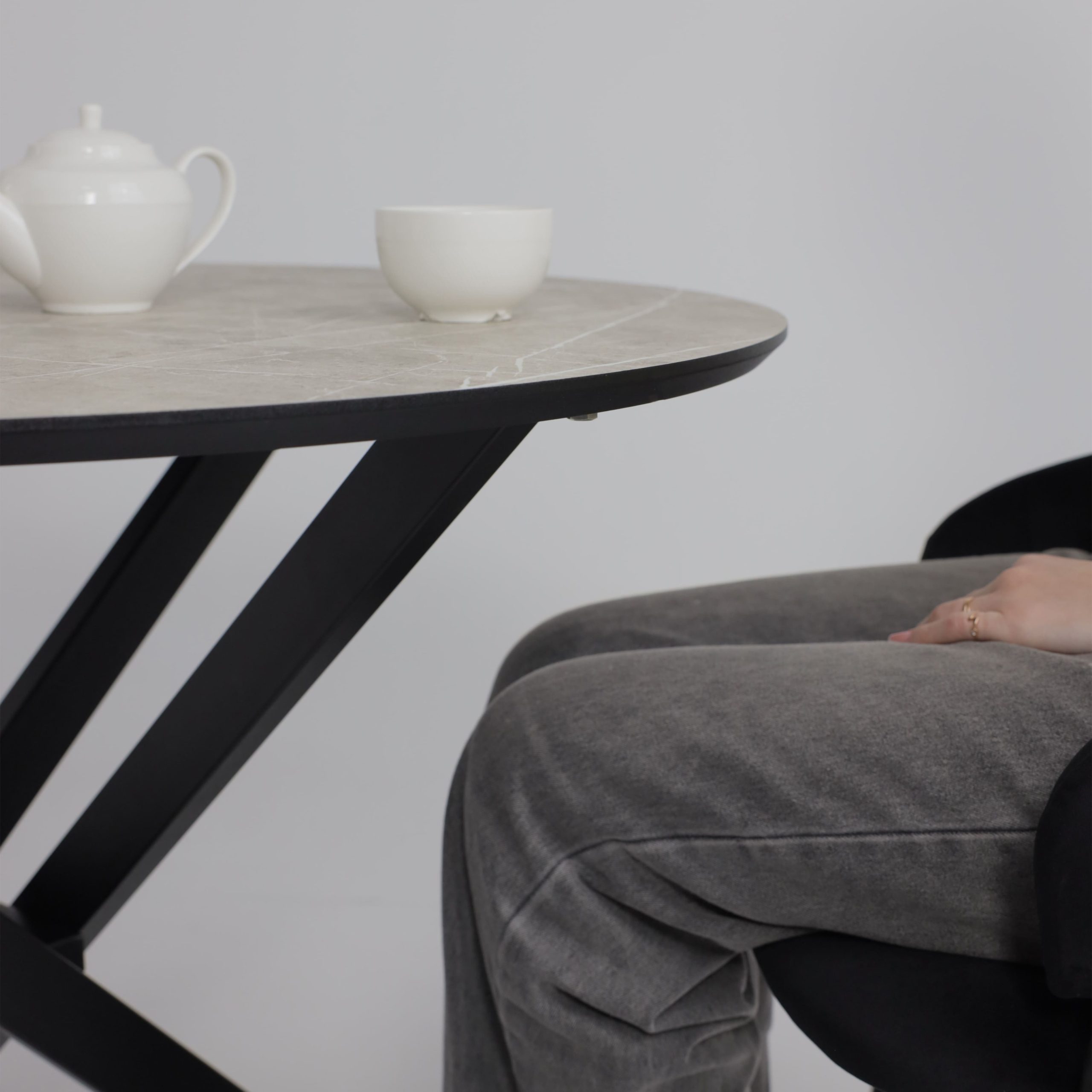 Стол МЕХИКО, пластик премиум 3Д, D950, Мрамор светлый (белый)/ Черный матовый