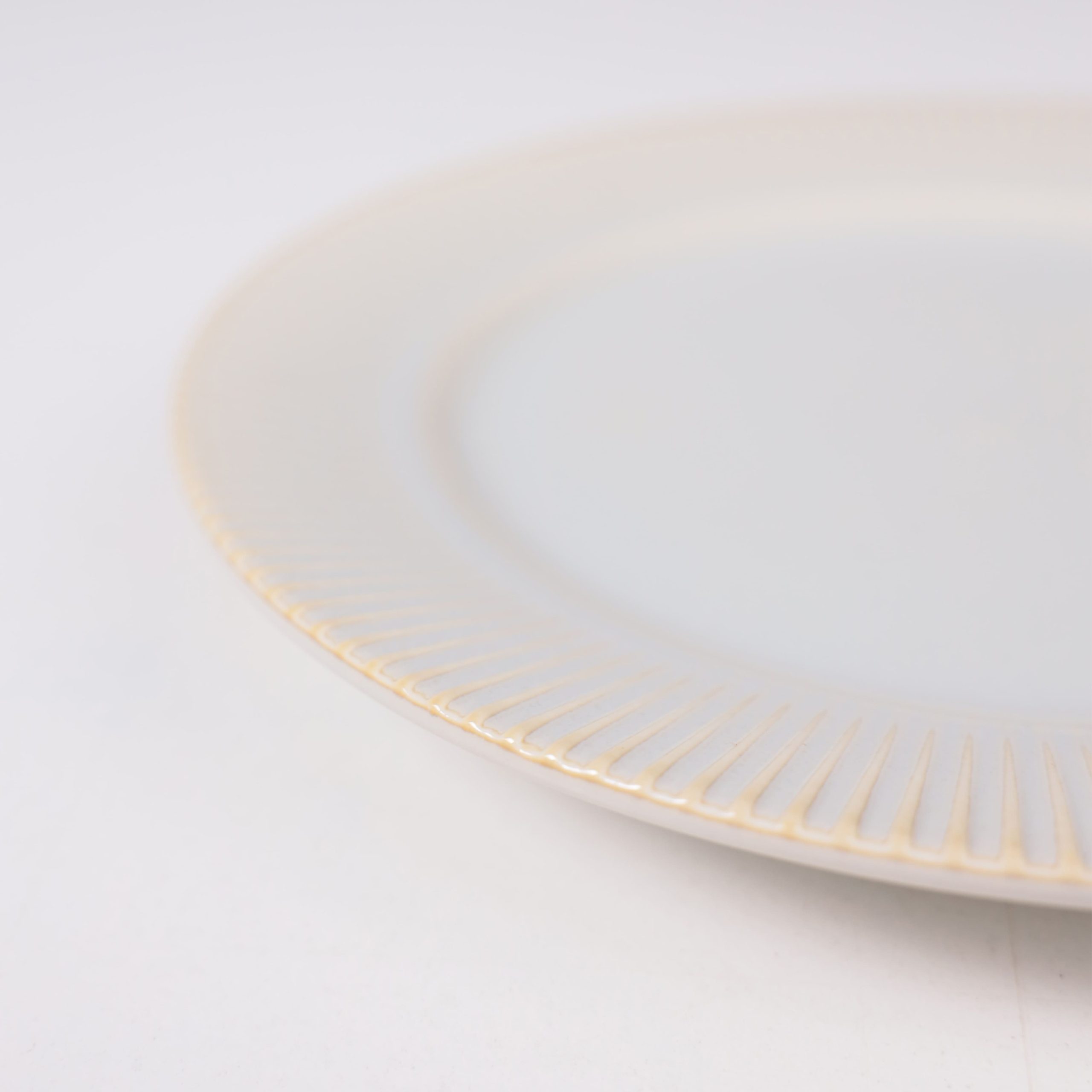 Блюдо AURORA, фарфор, айвори, d20*2,5см