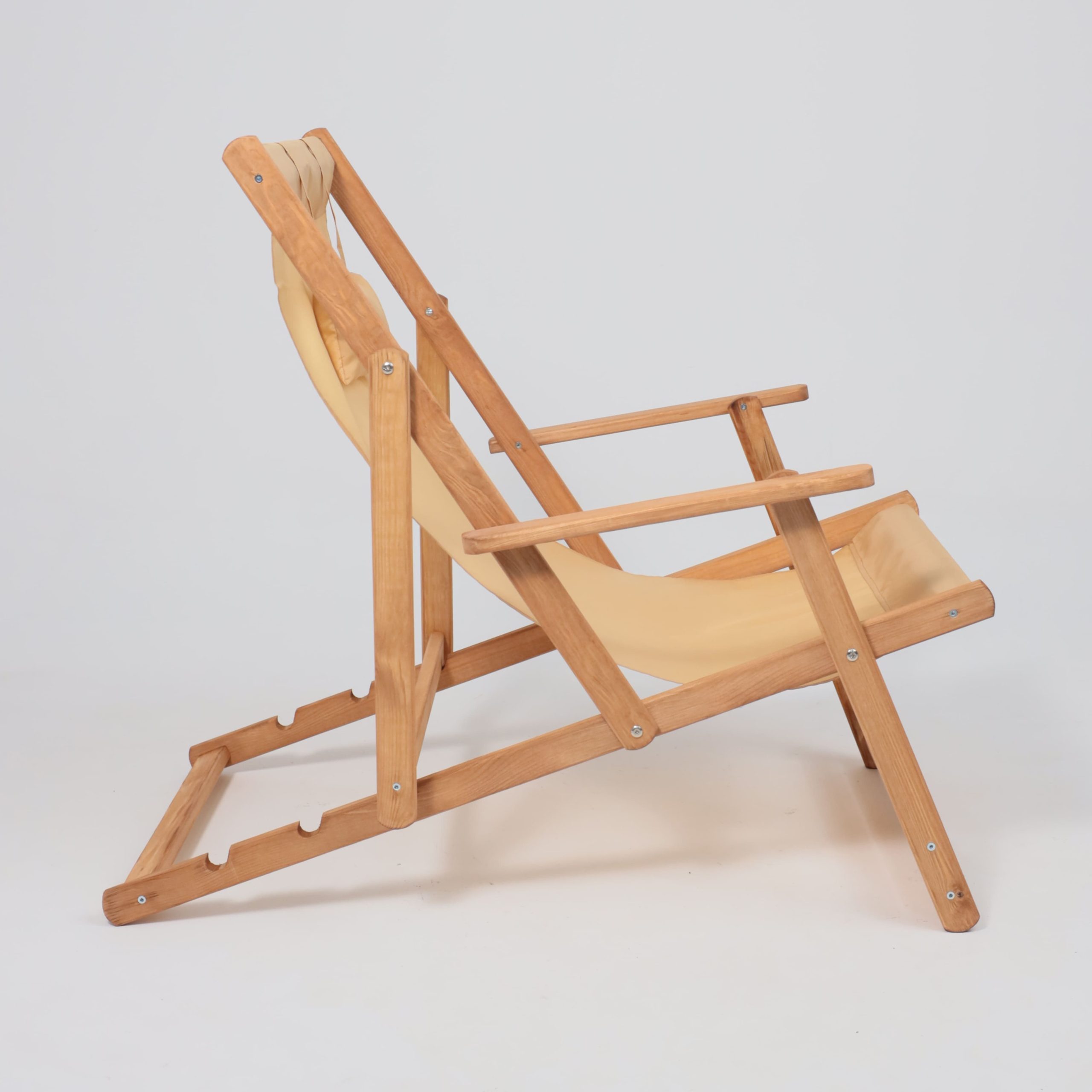 Кресло-шезлонг с подлокотниками DYATEL сиденье из ткани сосна (цвет дуб)