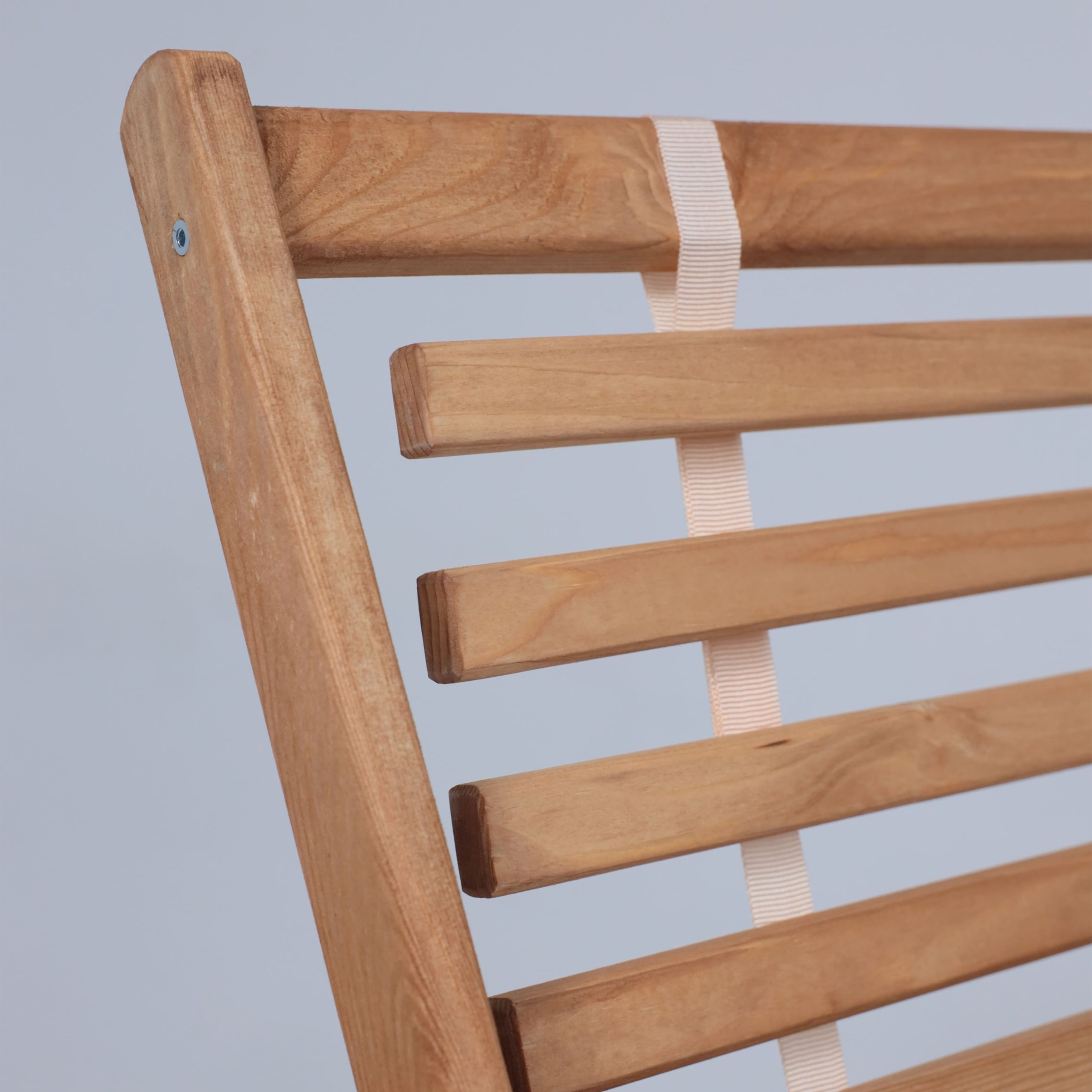 Кресло-шезлонг с подлокотниками DYATEL сиденье из дерева сосна (цвет дуб)