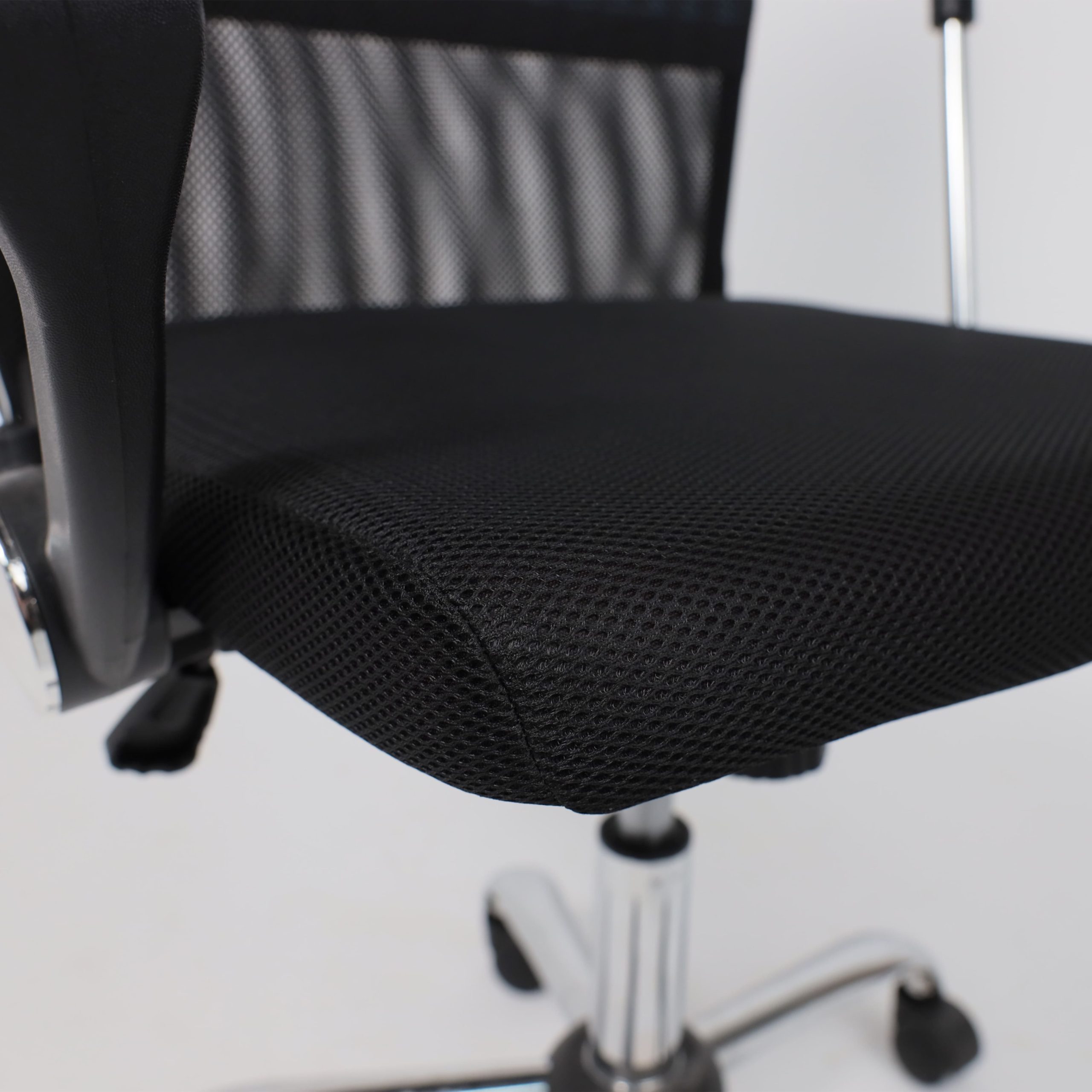 Кресло поворотное ARIA, черный, РБ