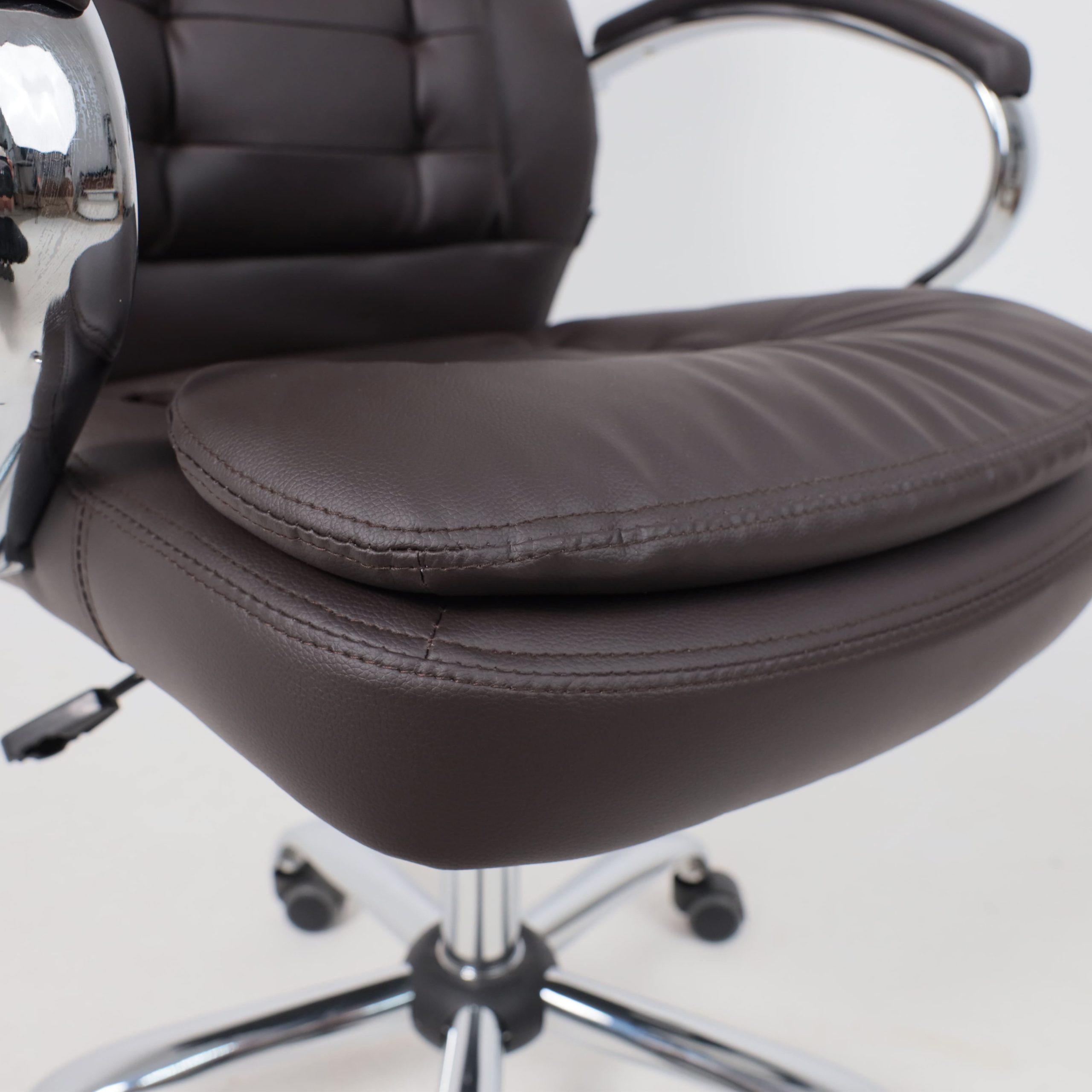 Кресло рабочее, поворотное RICHARD, коричневый