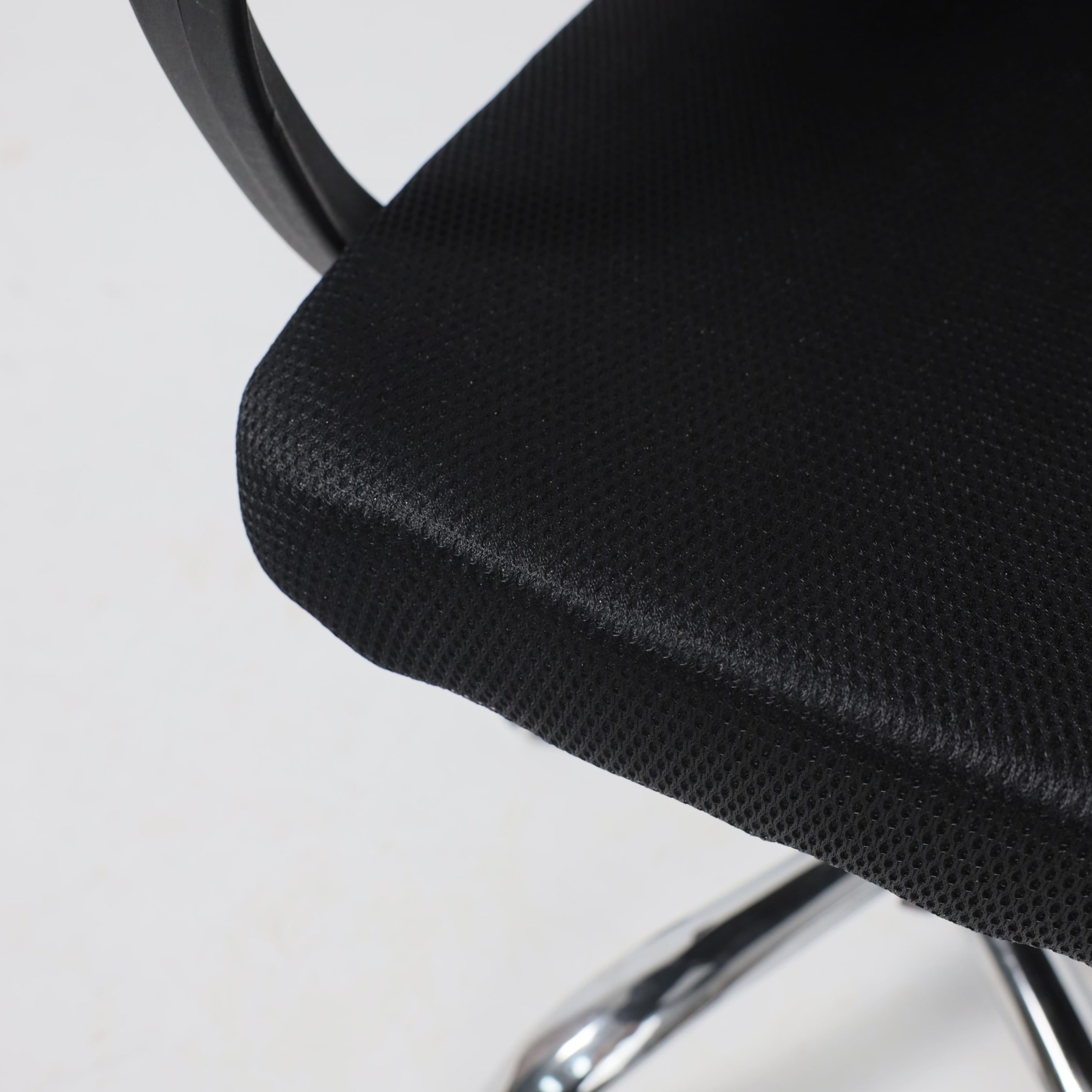 Кресло поворотное для персонала CONSUL, ткань/сетка, черный