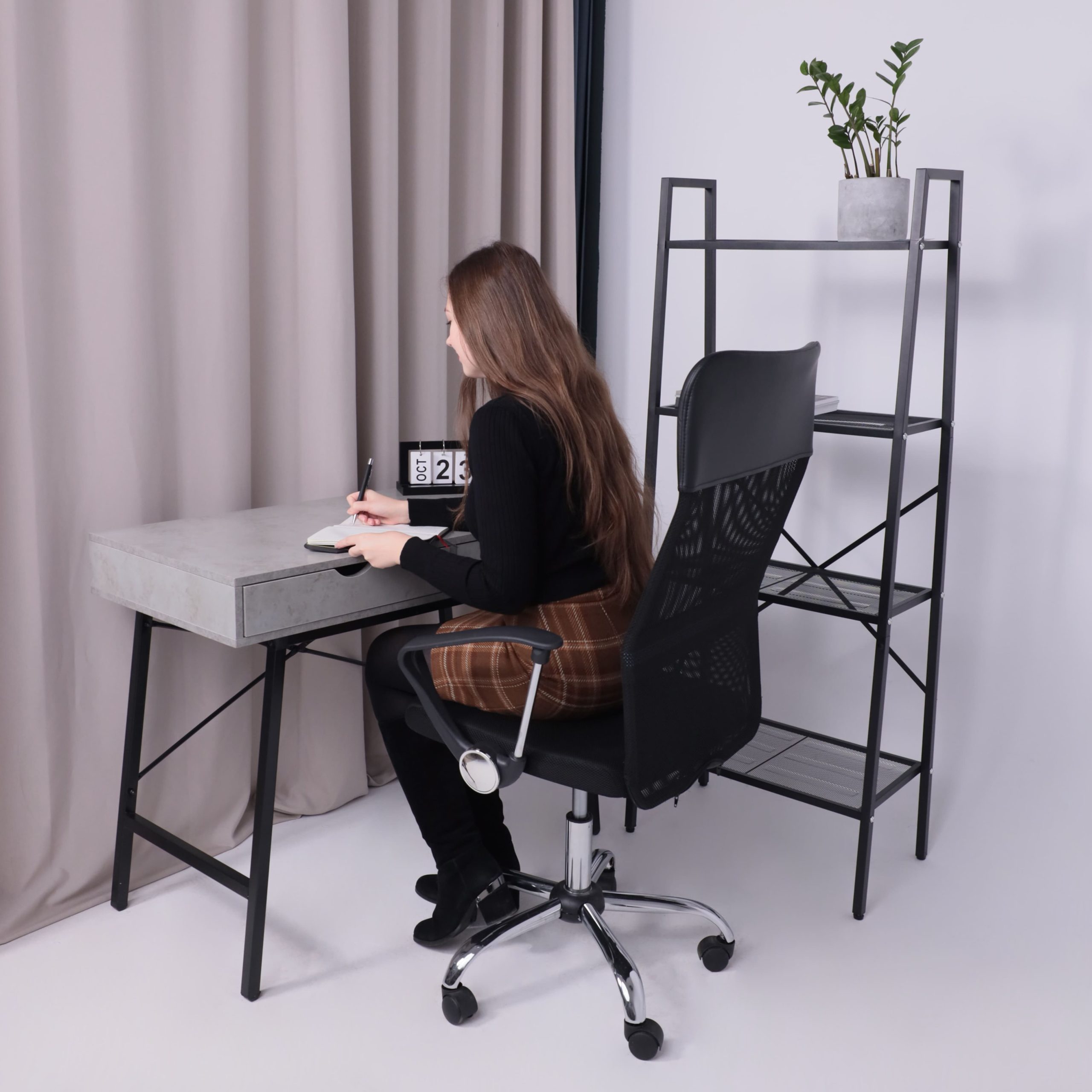 Кресло поворотное ARIA, черный, РБ