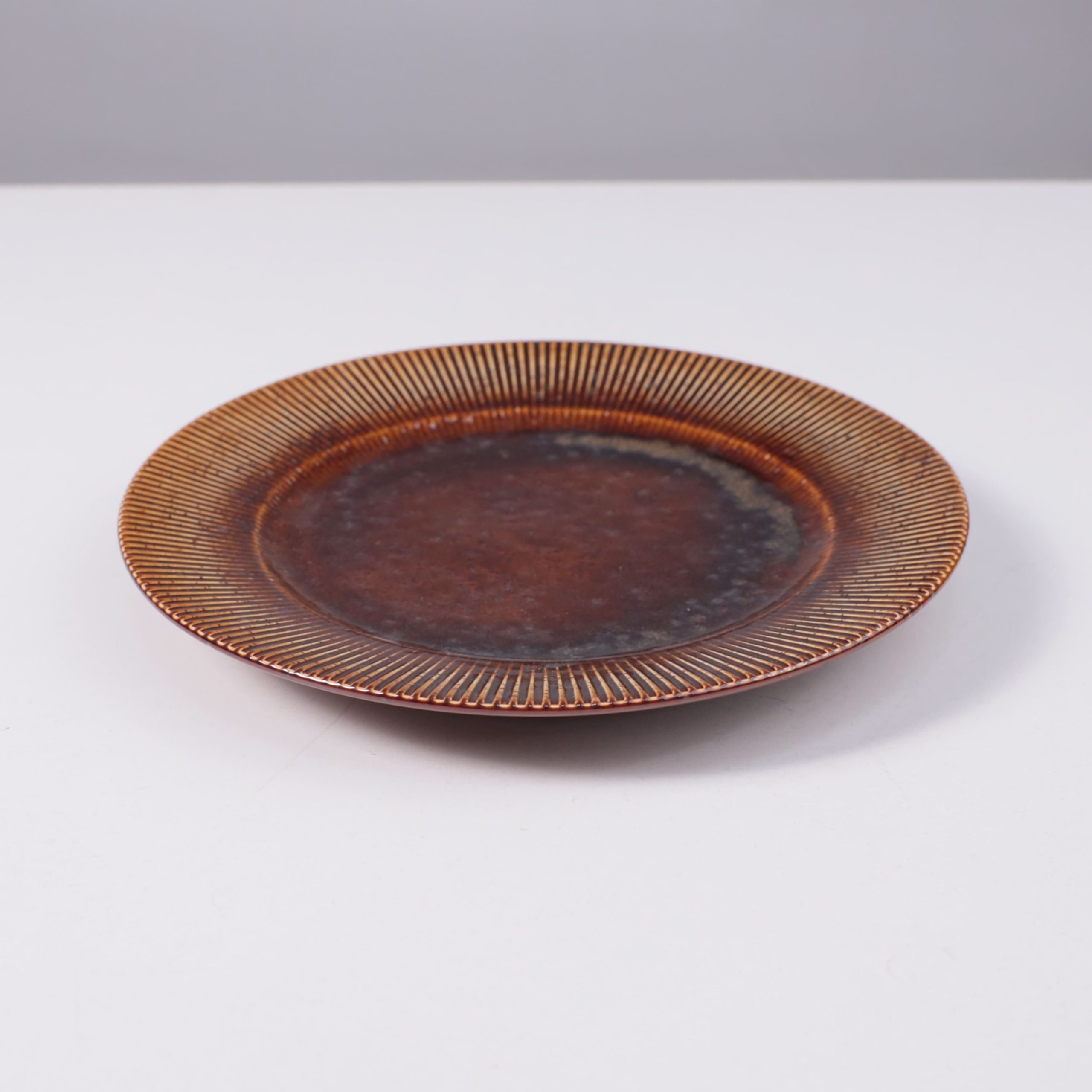 Блюдо AURORA, фарфор, каштановый, d20*2,5см
