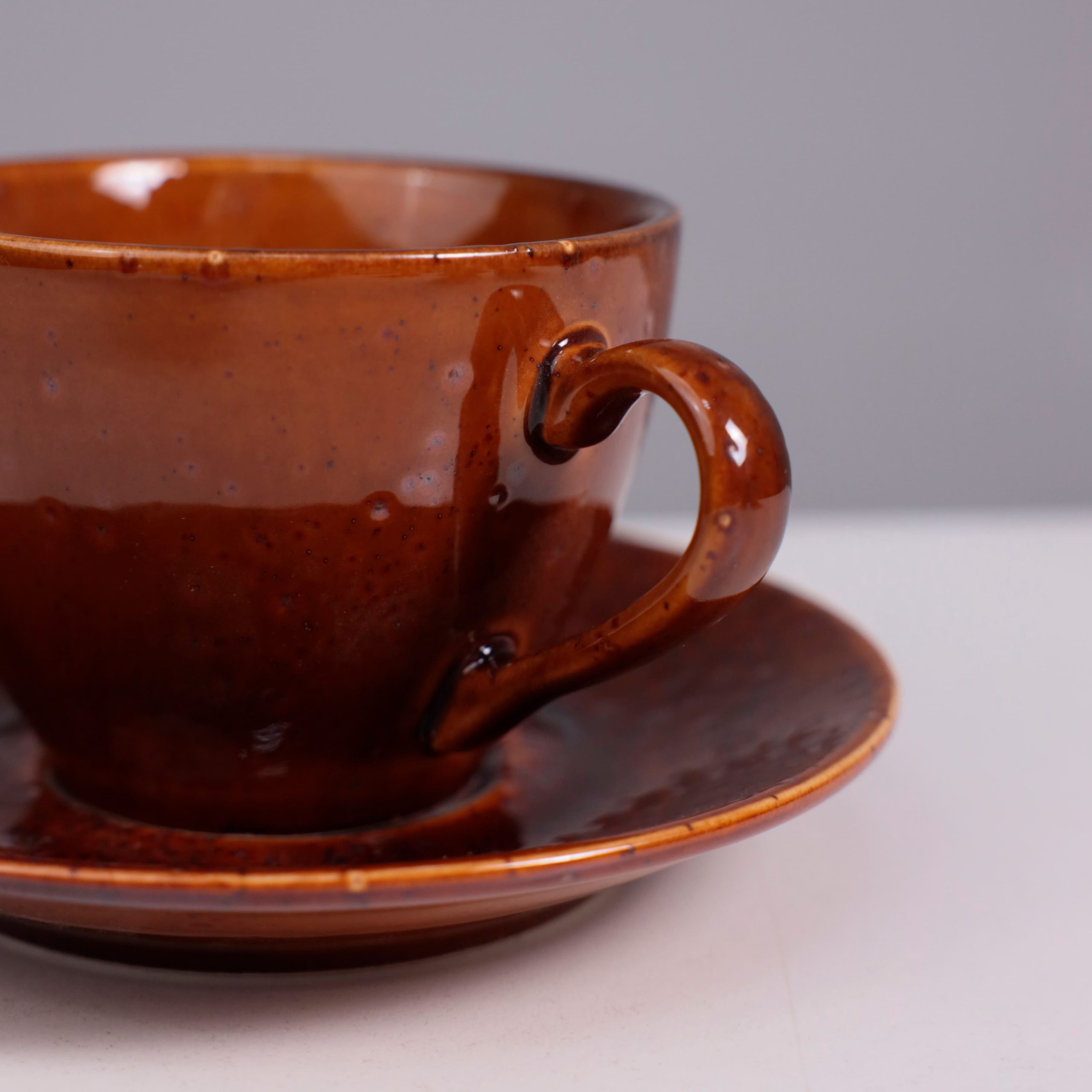 Чайный набор OPALUS, фарфор, каштановый, кружка 200мл + блюдце