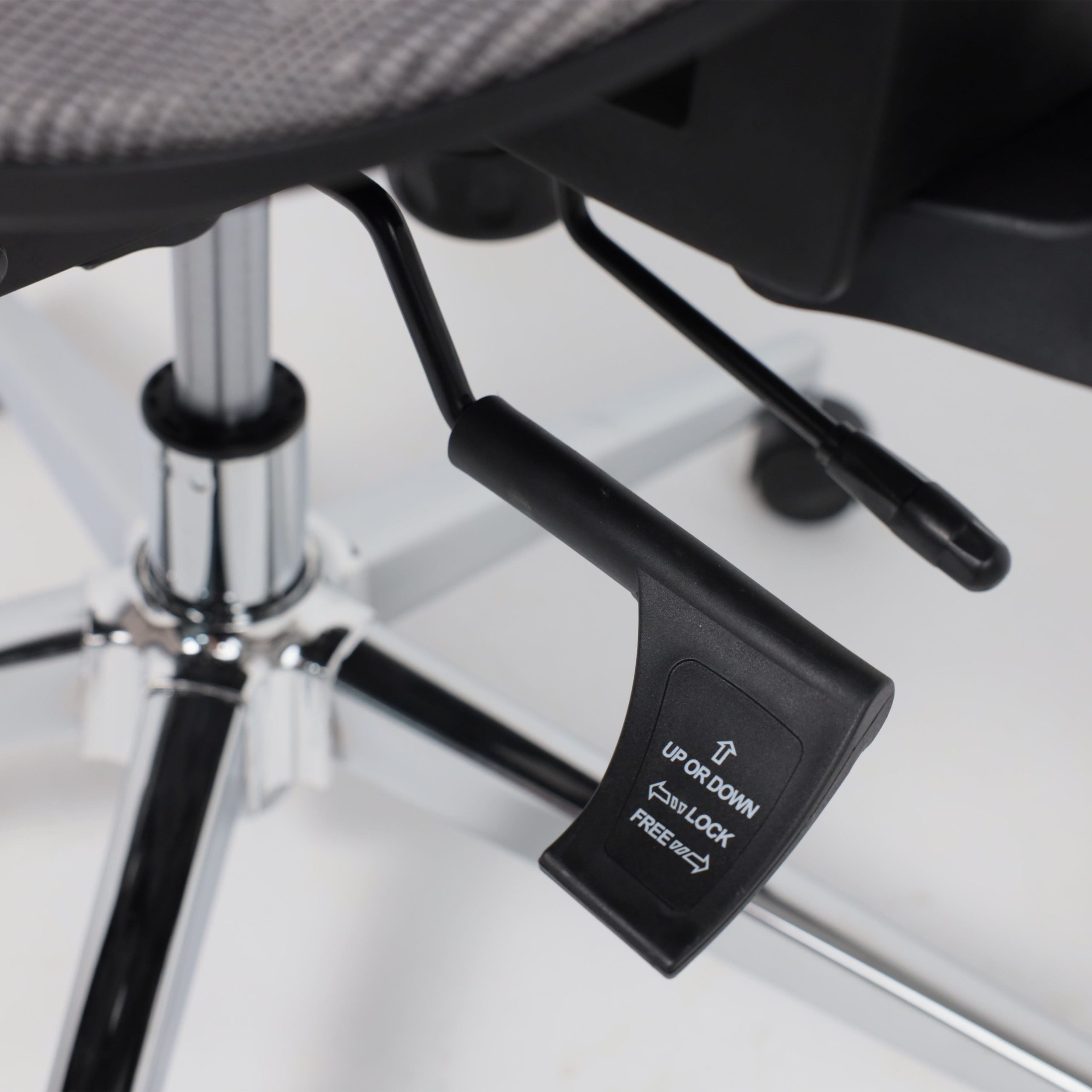 Кресло поворотное EXPERT, серый