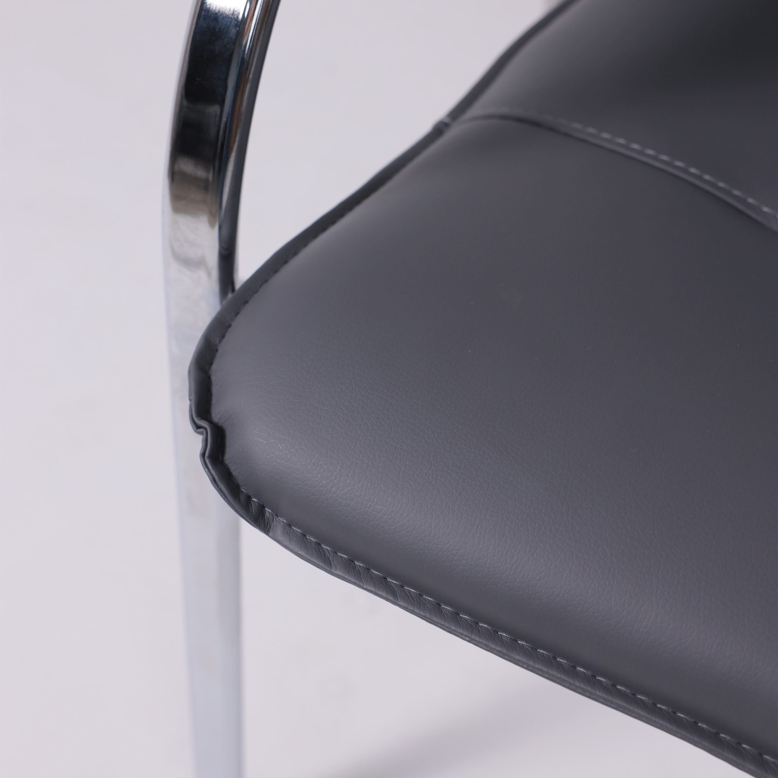 Кресло SAMBA AKS-1 Pegasso светло-серый, мягкие подлокотники