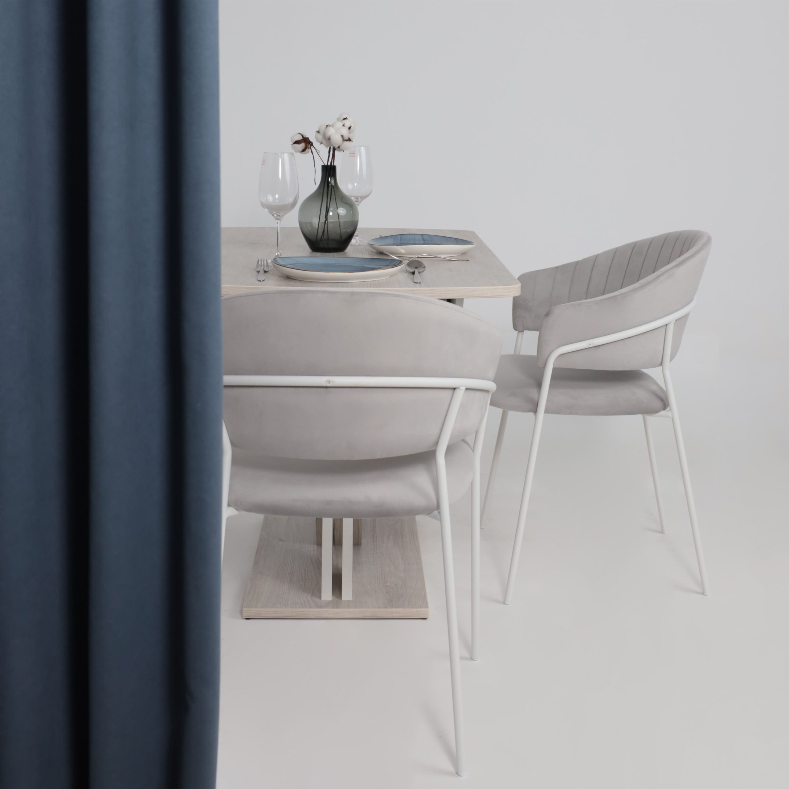 Стул AV 433, светло-серый бархат H-09/белый