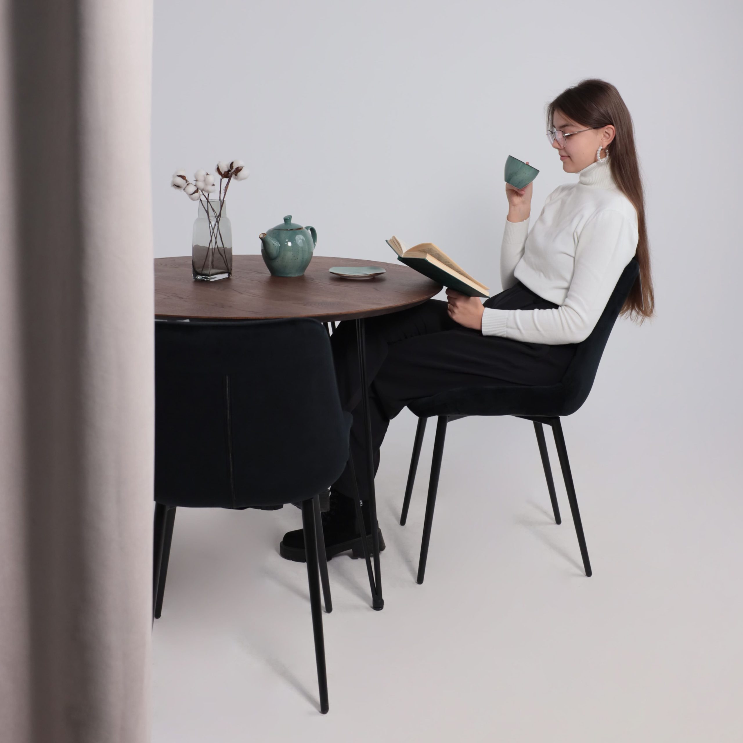 Стол ДЕМАВЕНД, d100*74, дуб мореный/черный (ПР-4 DSW (Т27) (02) Кс-12)