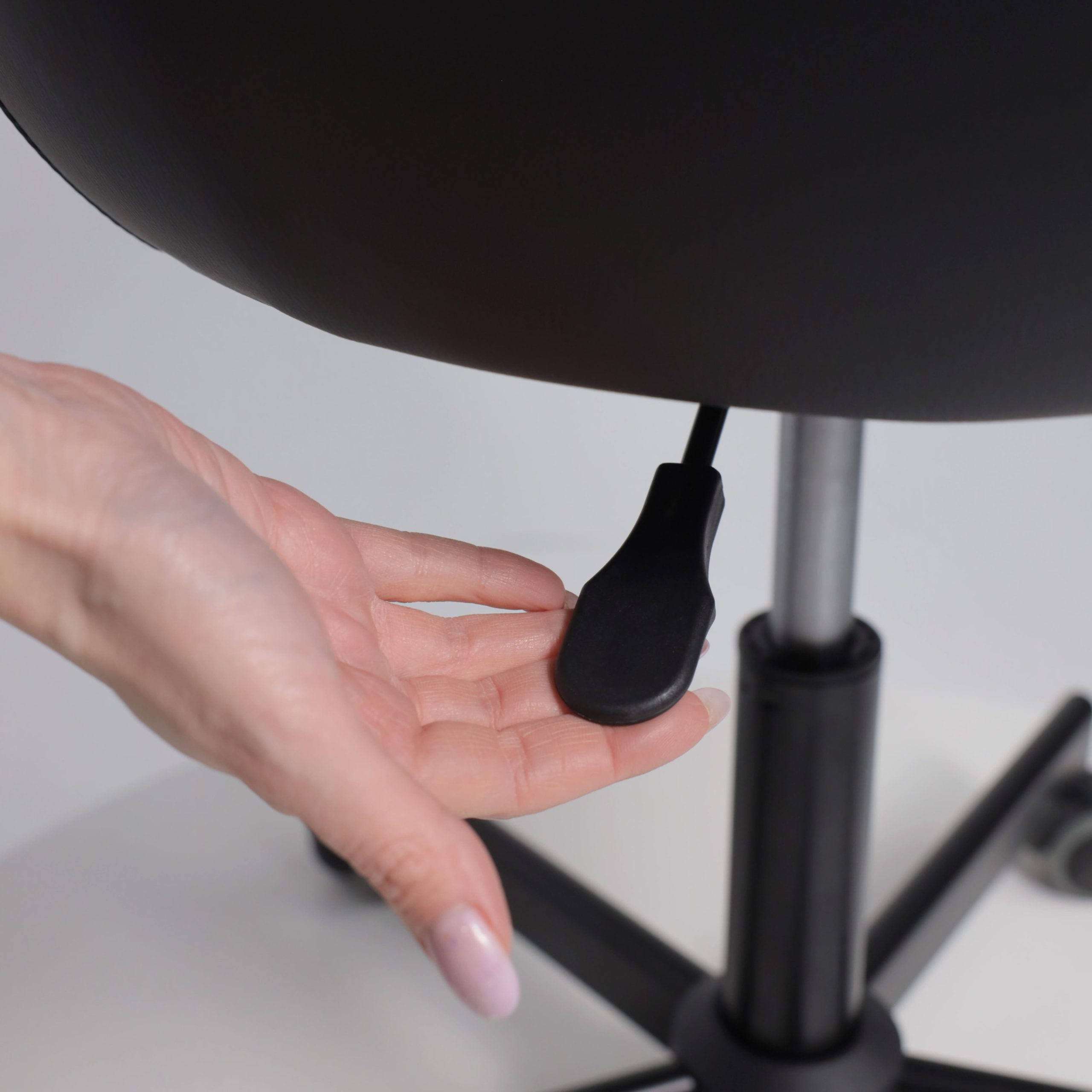 Кресло поворотное ELENA, ECO, черный