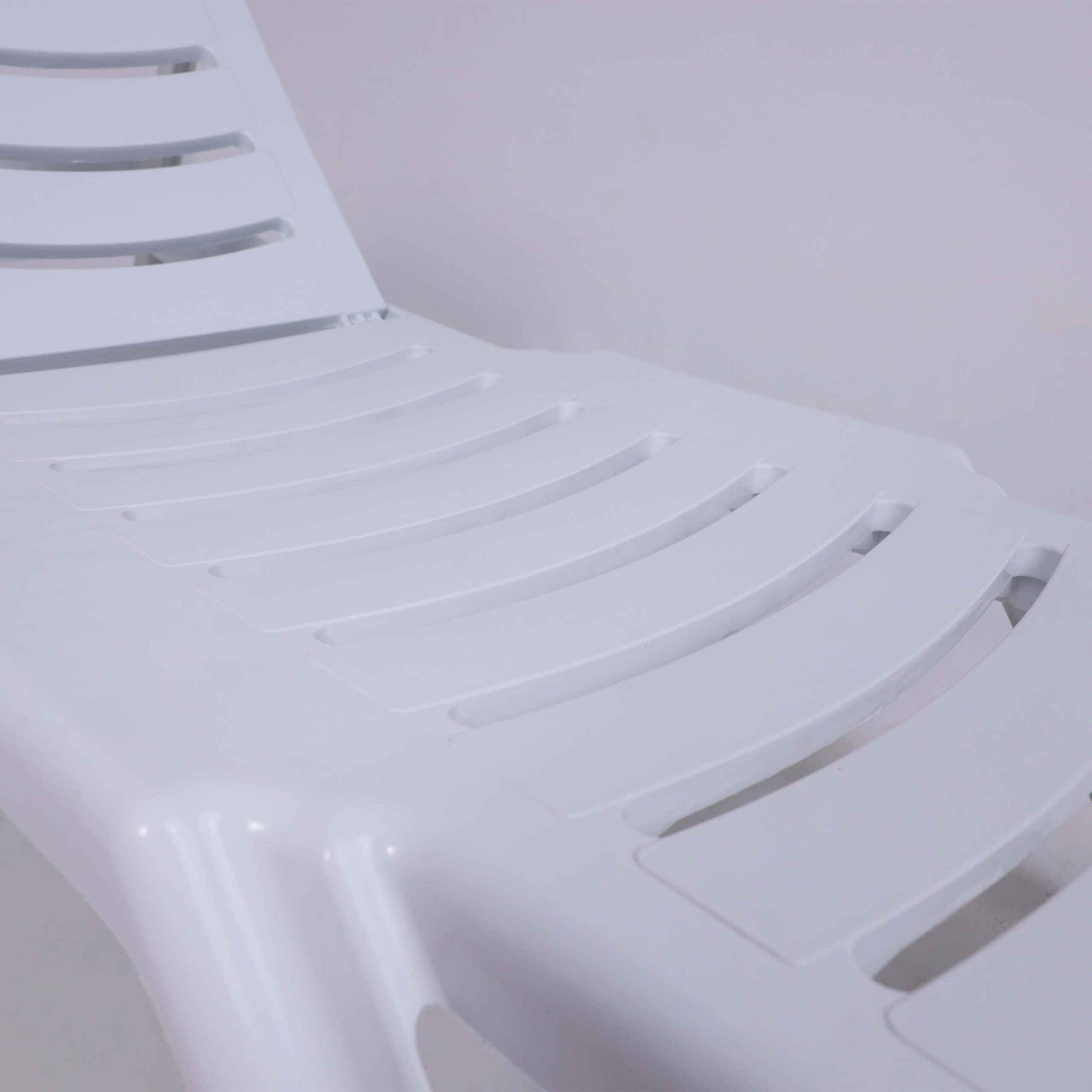 Шезлонг Элластик, белый