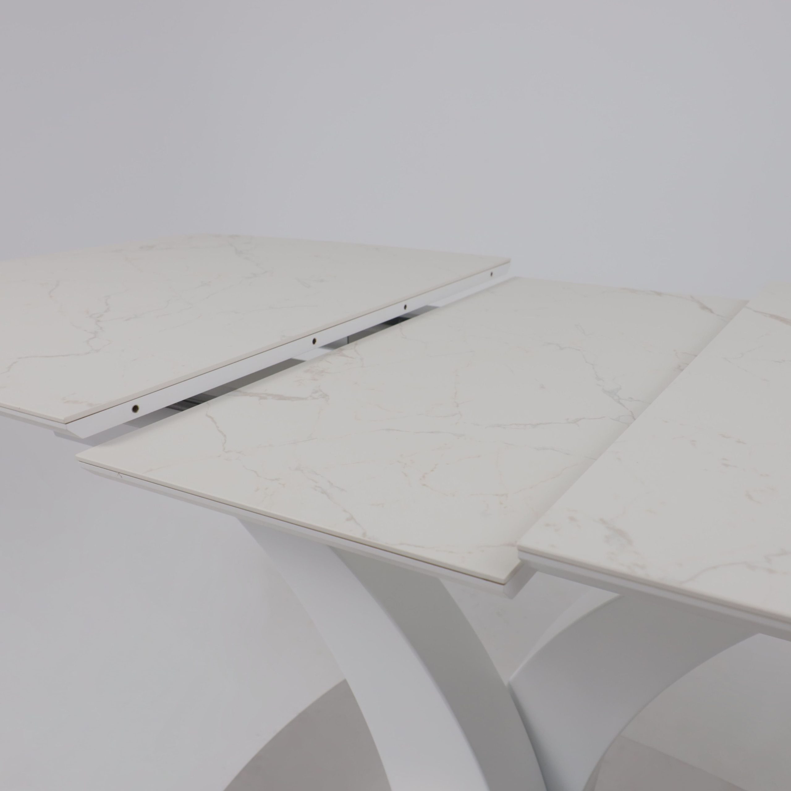 Стол НОТР ДАМ MODERNE, керамика 2 кат. 1400(1800)*850, Камень белый Calacata vagli/Белый Муар