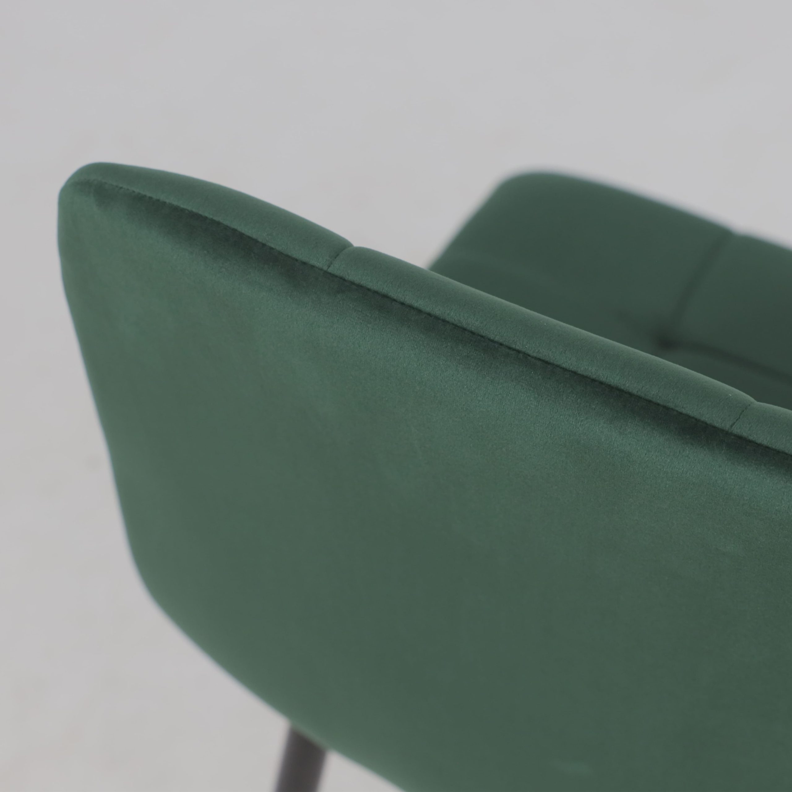 Стул AV 406-N, зеленый бархат Confetti deep forest/черный