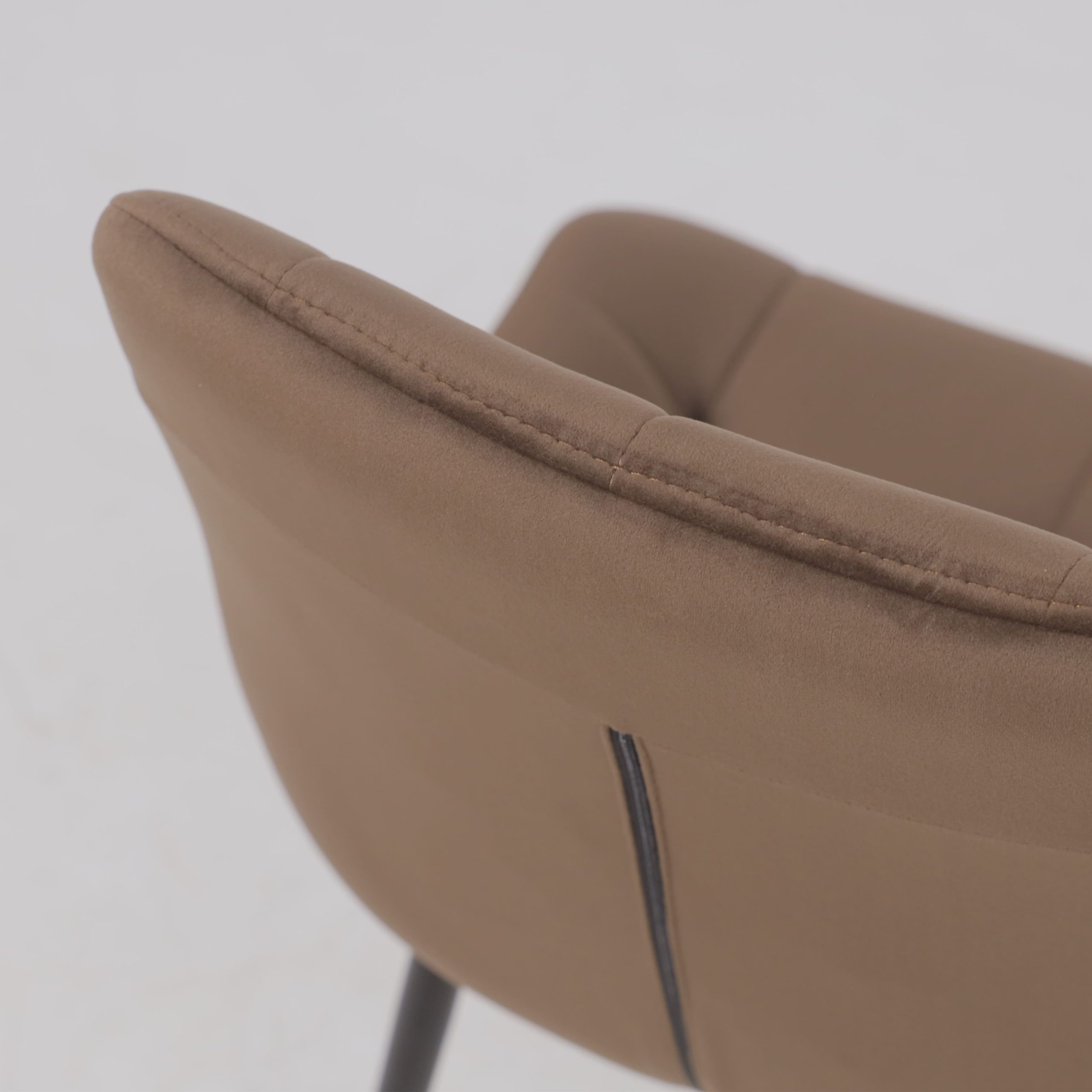 Стул AV 405, шоколадный бархат Confetti chocolate/черный