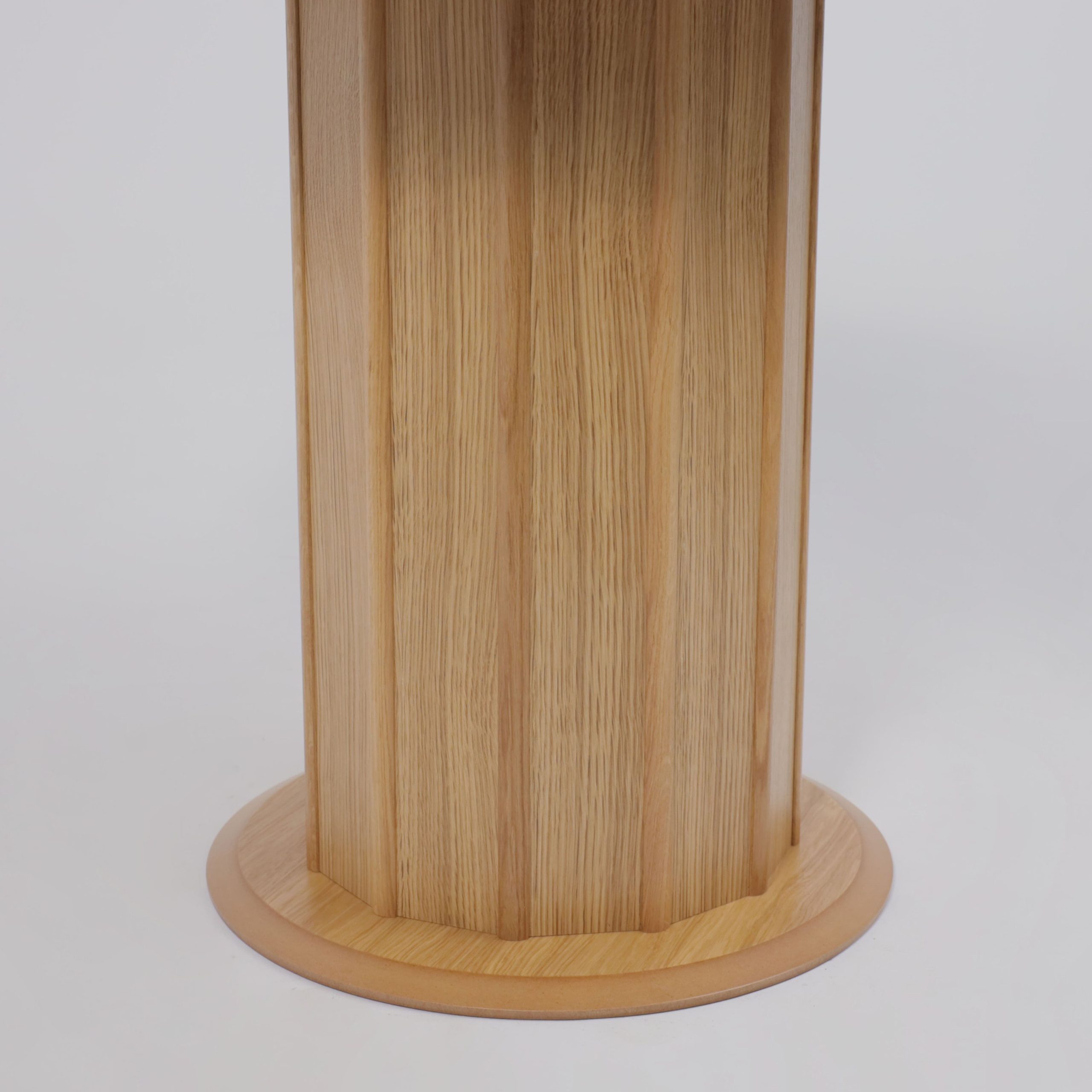 Стол ОЛАФ1100(1400)*1100, Светлый дуб без тонировки/Светлый дуб