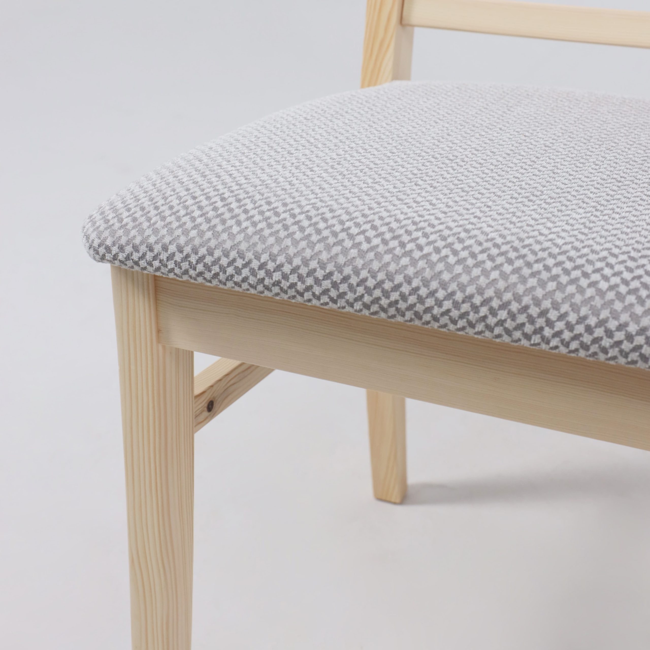 Стул Ингольф, тон 15, прозрачный лак/серая ткань Аризона дождь 149/2