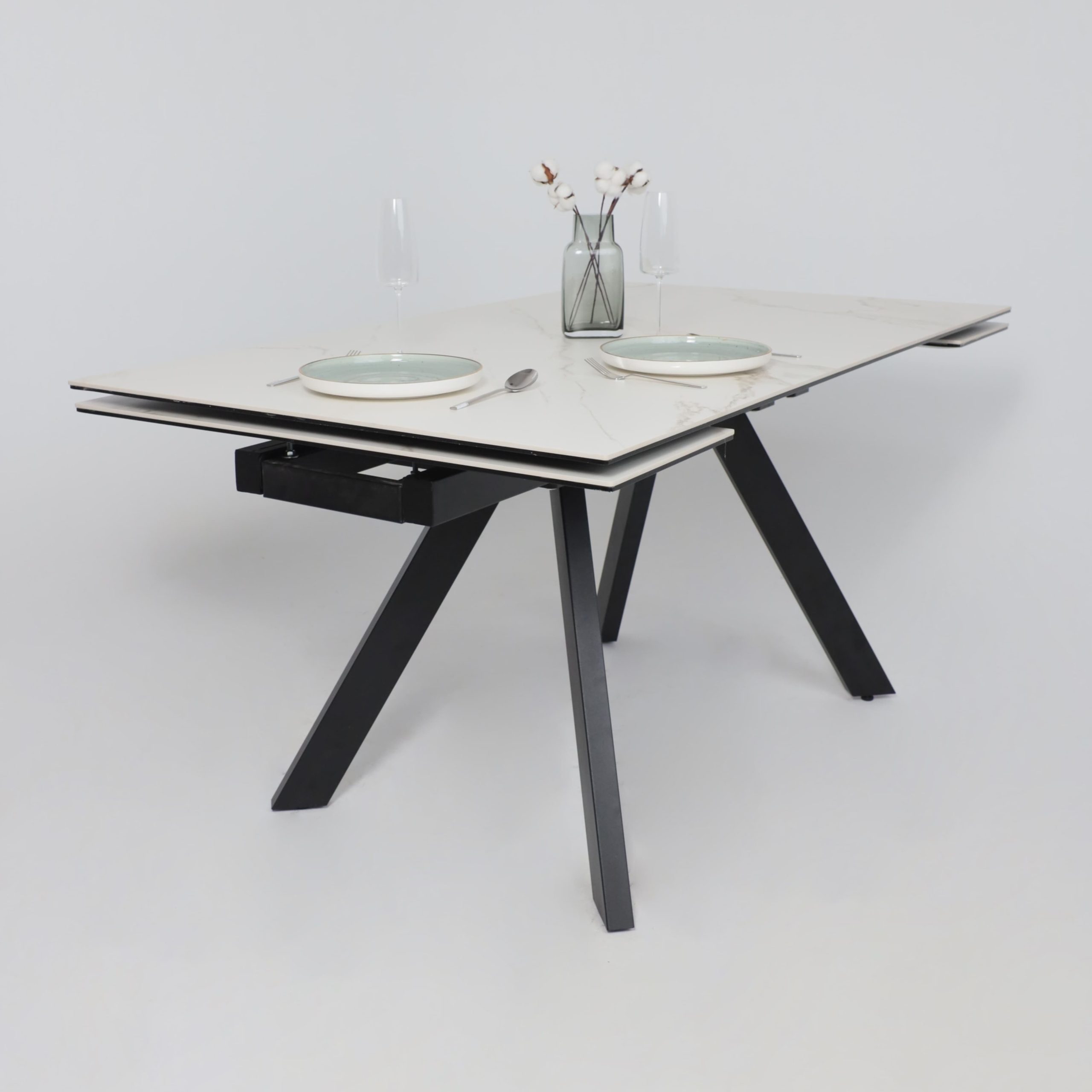 Стол МОНАКО NEW,керамика 0 кат. 1600(2240)*900, Камень белый Greys White/Черный матовый