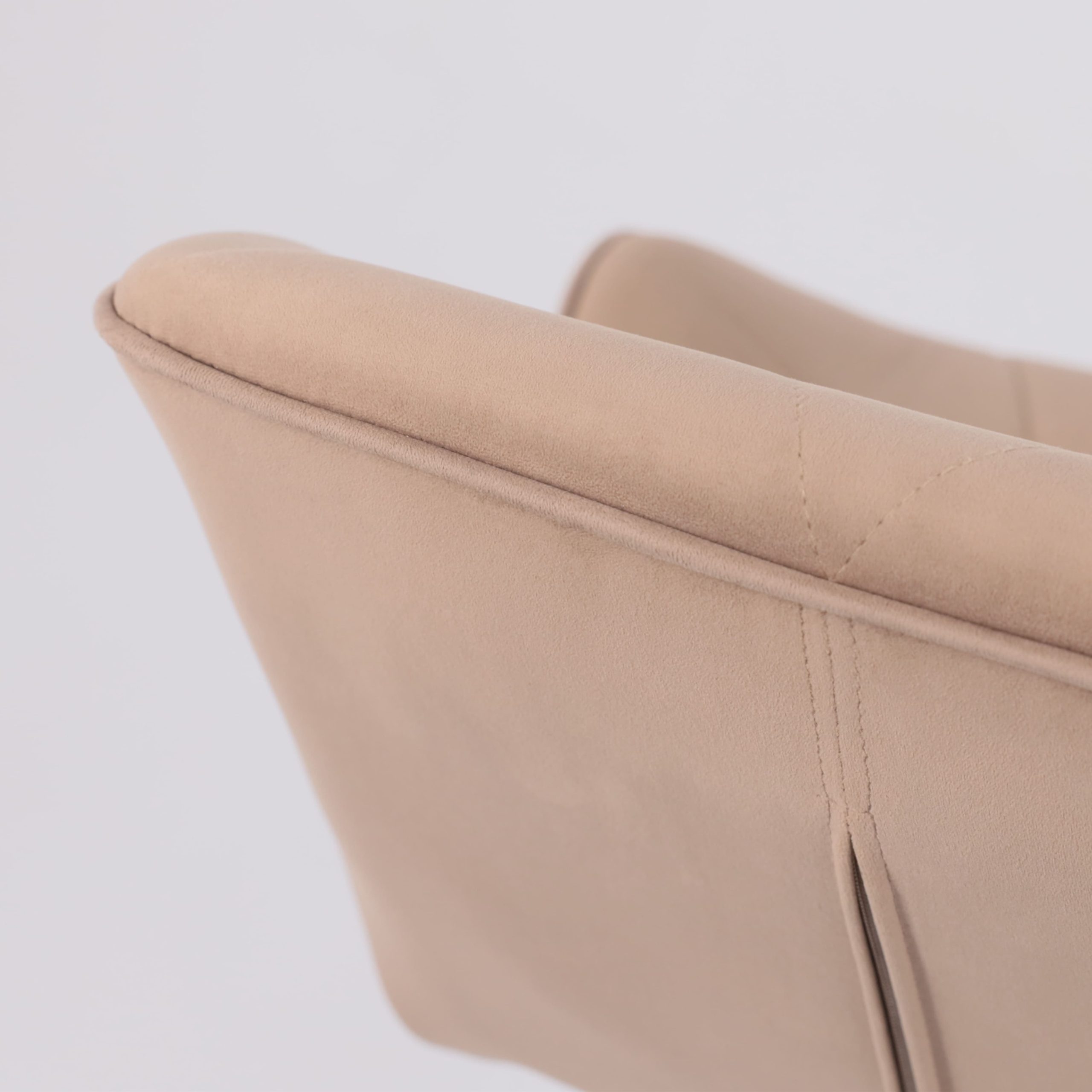 Кресло BERLIN, капучино велюр HCJ-11/черный