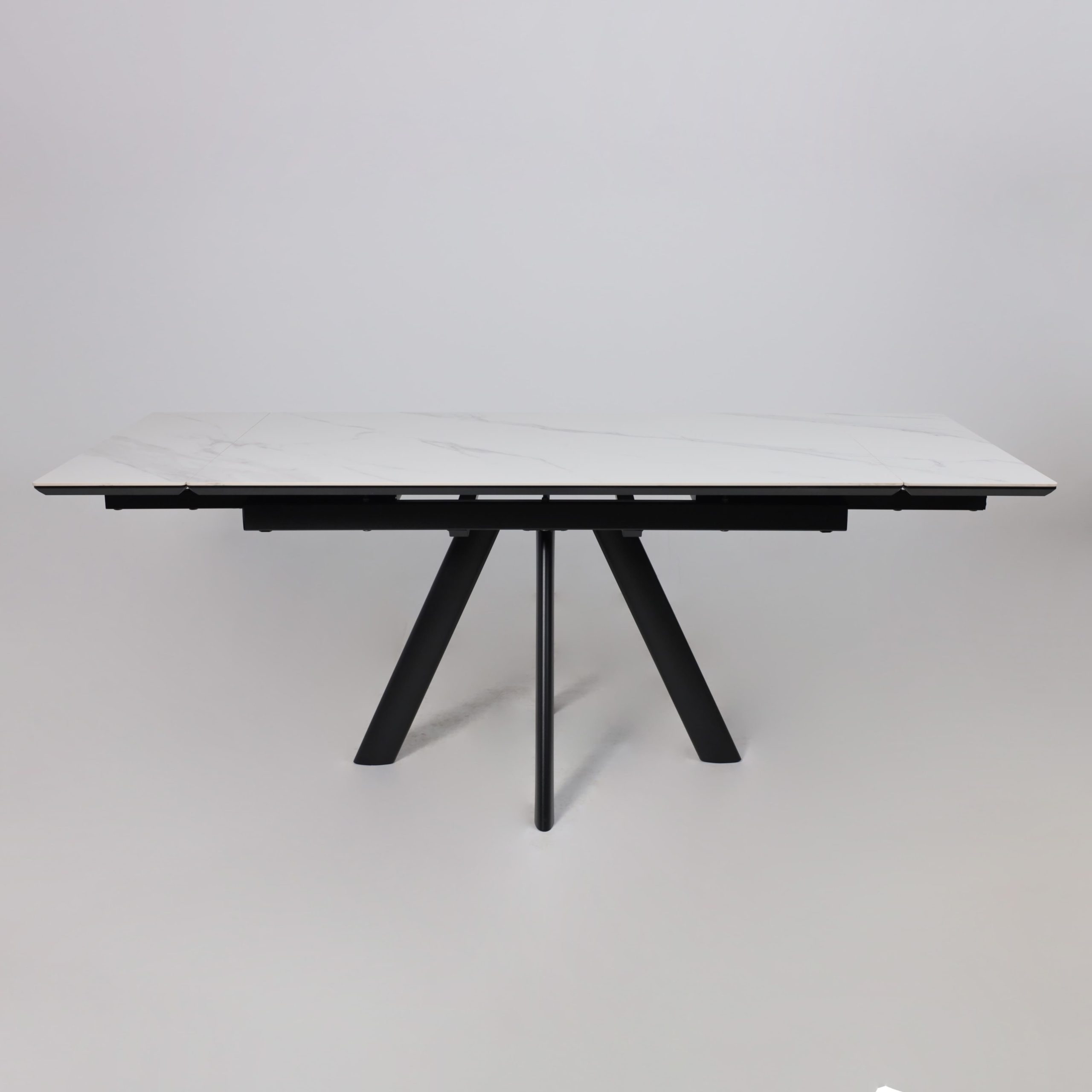 Стол JACK-140, раздвижной 140(30+30)х85, CALAKATTA ST CER/Черный