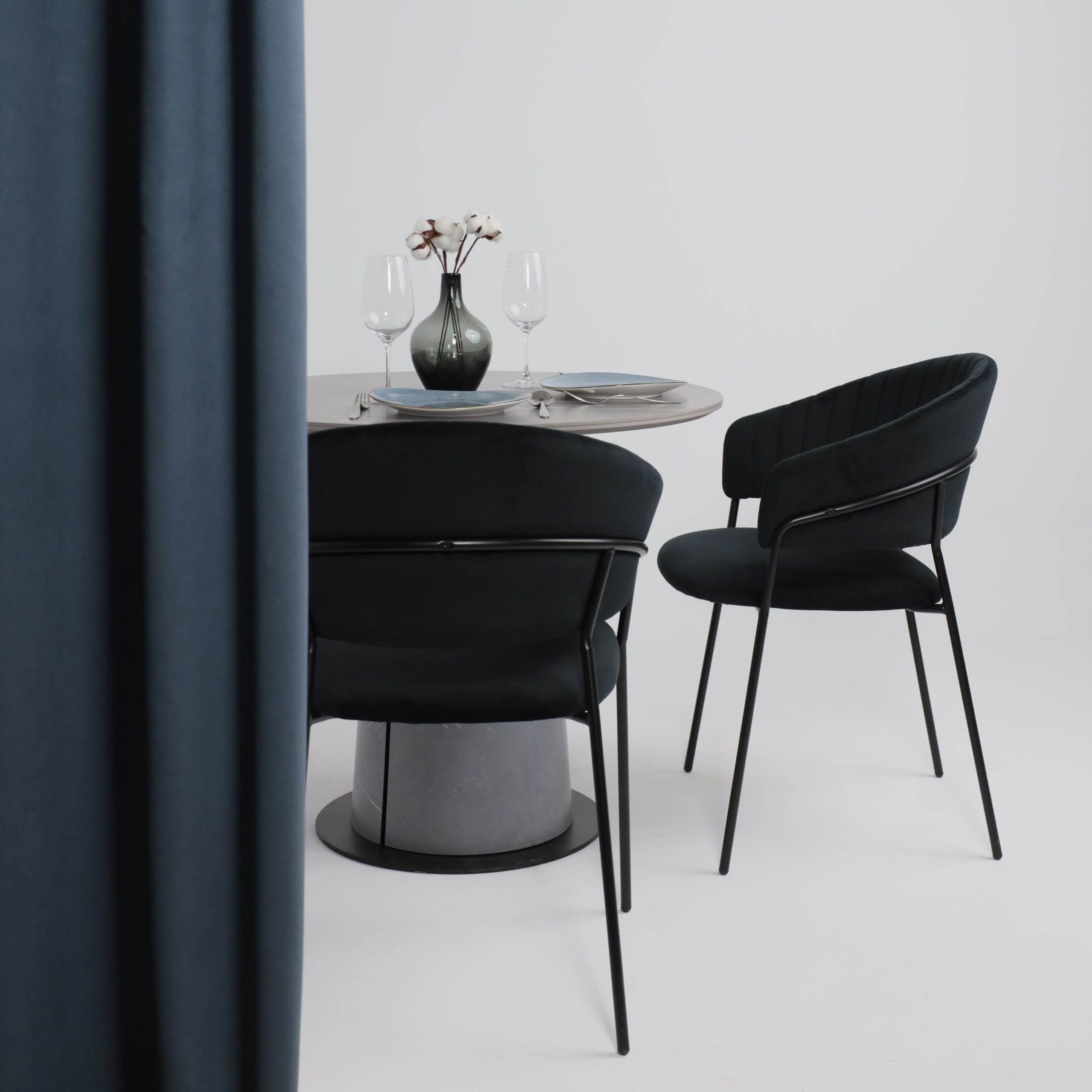 Стол AV 2317, МДФ+керамика, нераздвижной 900 серый, матовый LARKA GREY/черный+HPL Будда