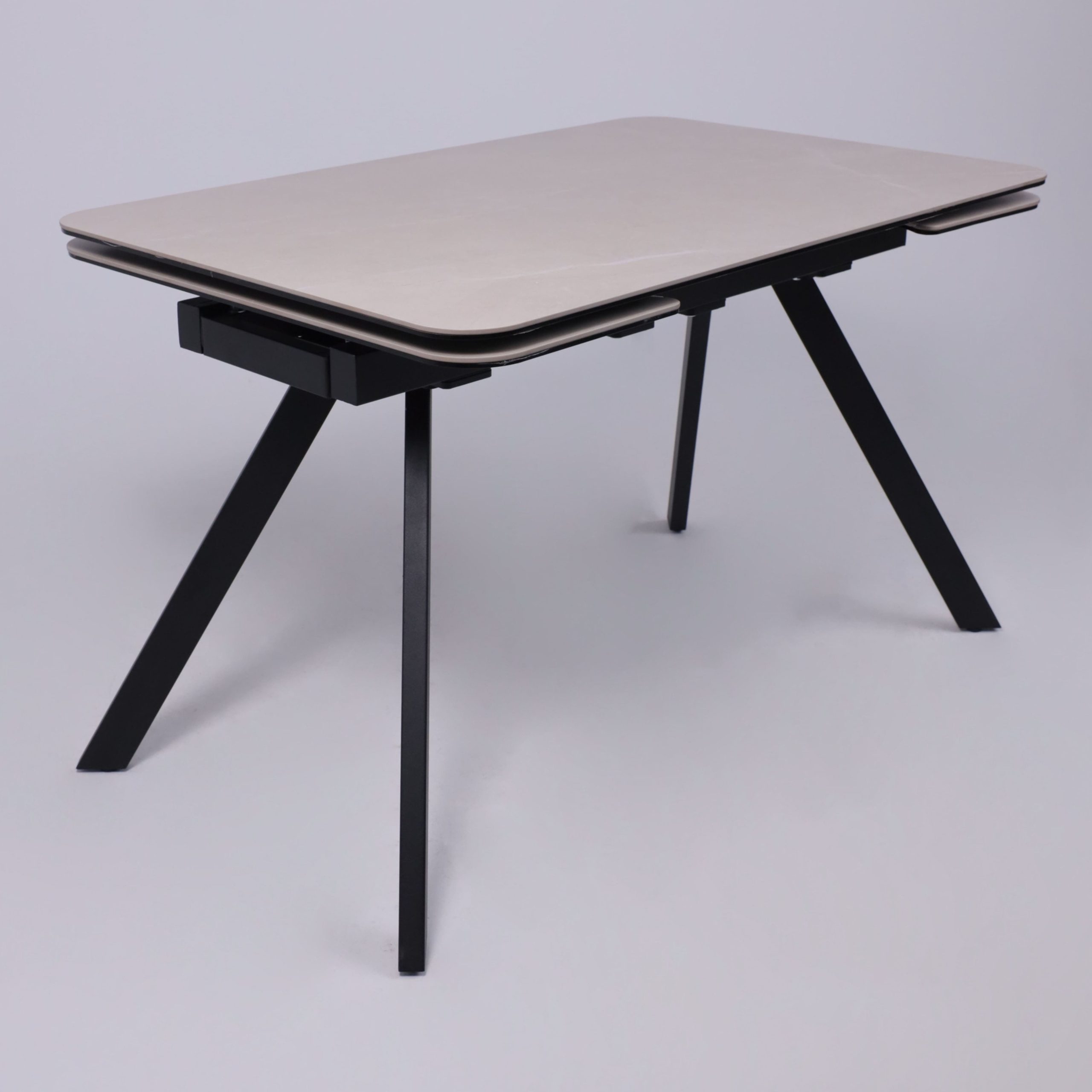 Стол ЛЕОН NEW , керамика 1 кат. 1200(1840)*800, Камень слоновая кость Bayona Ivory/Черный матовый