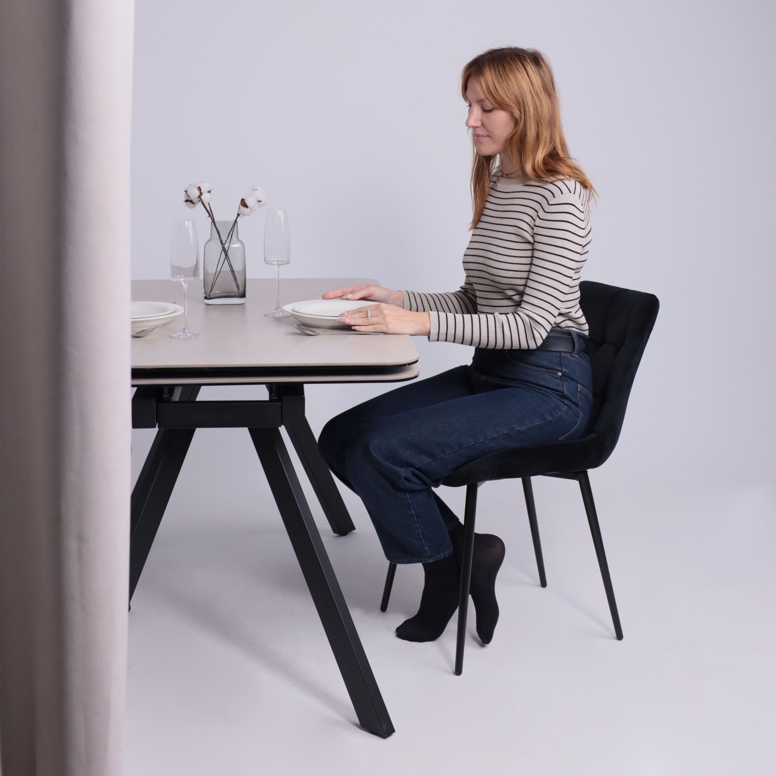 Стол ЛЕОН NEW , керамика 1 кат. 1200(1840)*800, Камень слоновая кость Bayona Ivory/Черный матовый