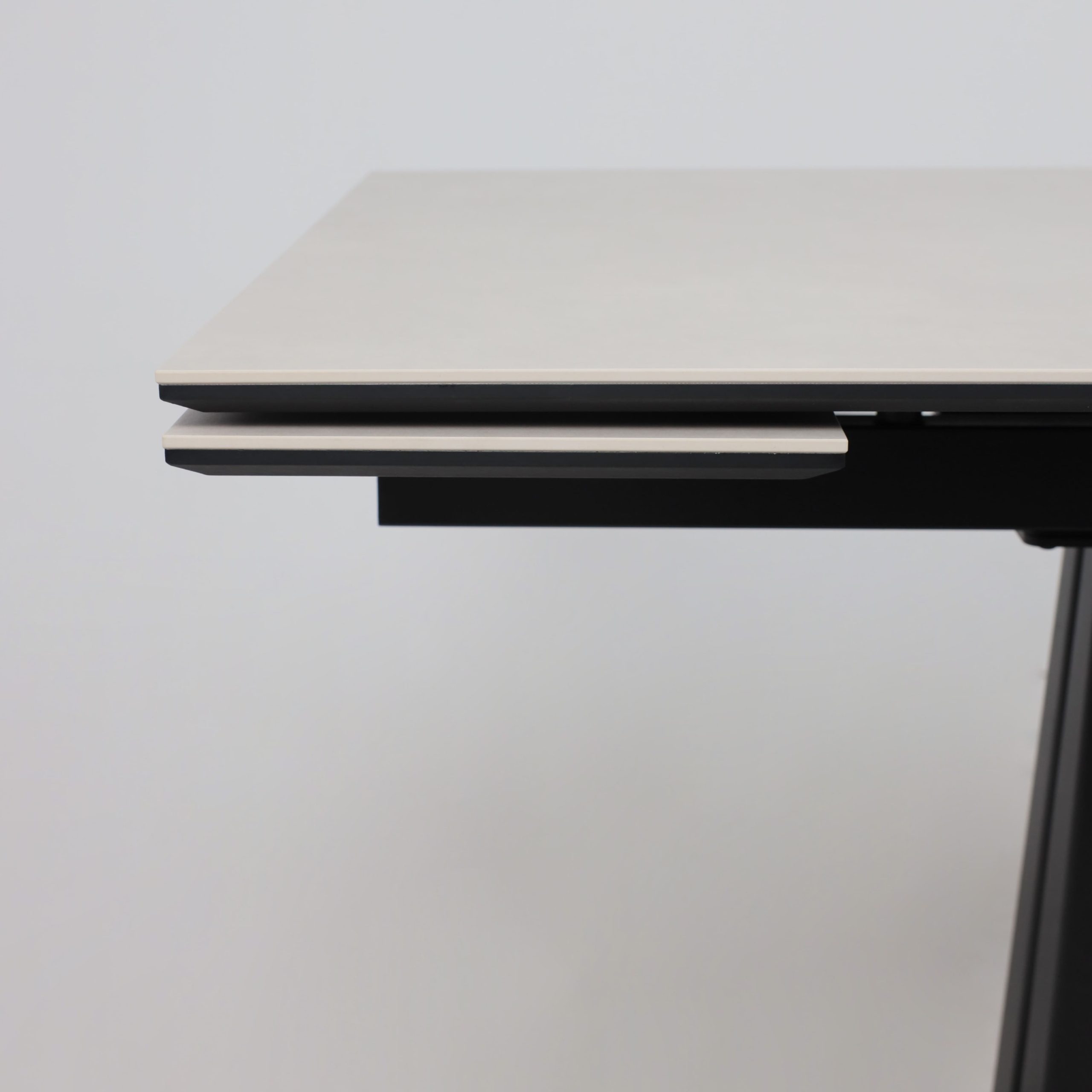 Стол AV 2119, МДФ+керамика, раздвижной 1200 (1800)*800 серый, матовый CARMEN LIDHT GREY/черный