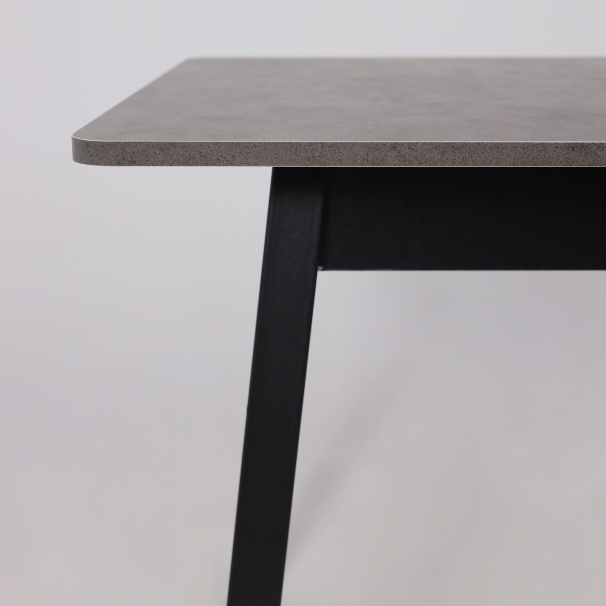 Стол TIRK RADIAL-94, раздвижной 94(126)х64, Дымчатая керамика/Чёрный