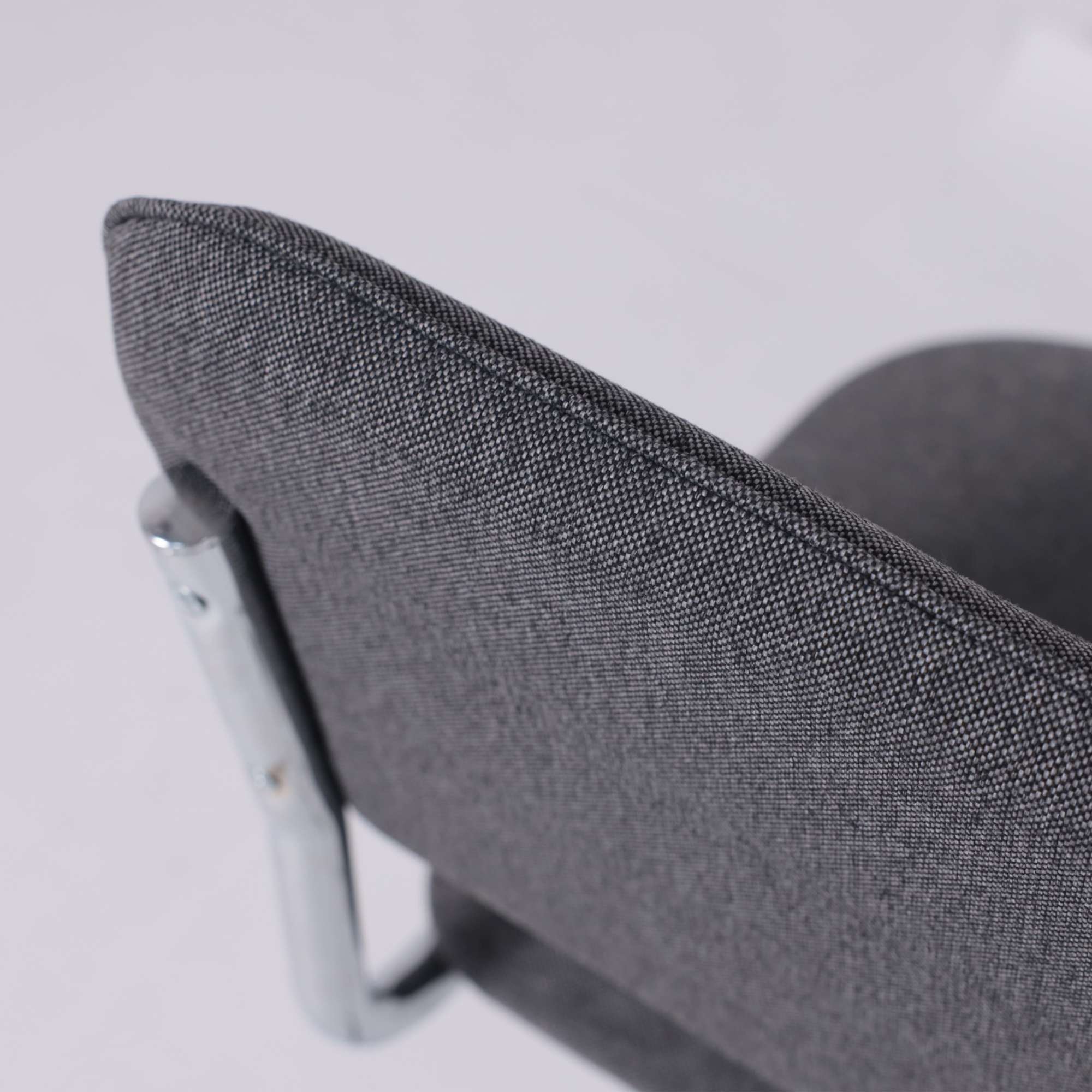 Кресло СЛАВИЯ, Leto 68 темно-серая ткань/хром