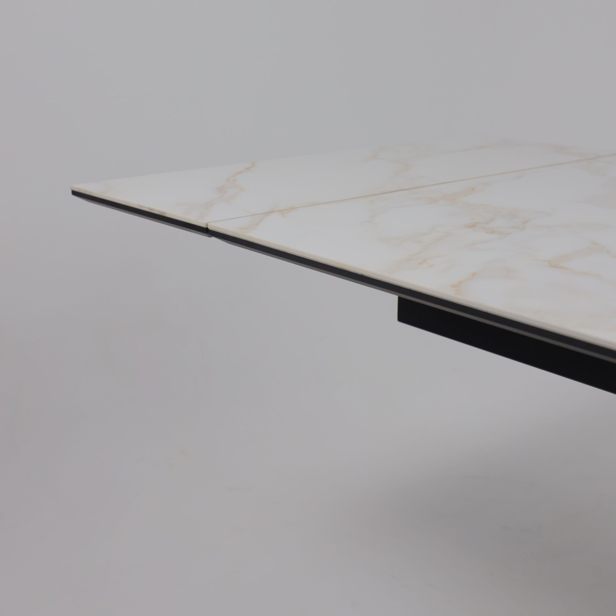 Стол AV 2119, МДФ+керамика, раздвижной 1200 (1800)*800 белый, глянцевый CARLA LARKIN /черный