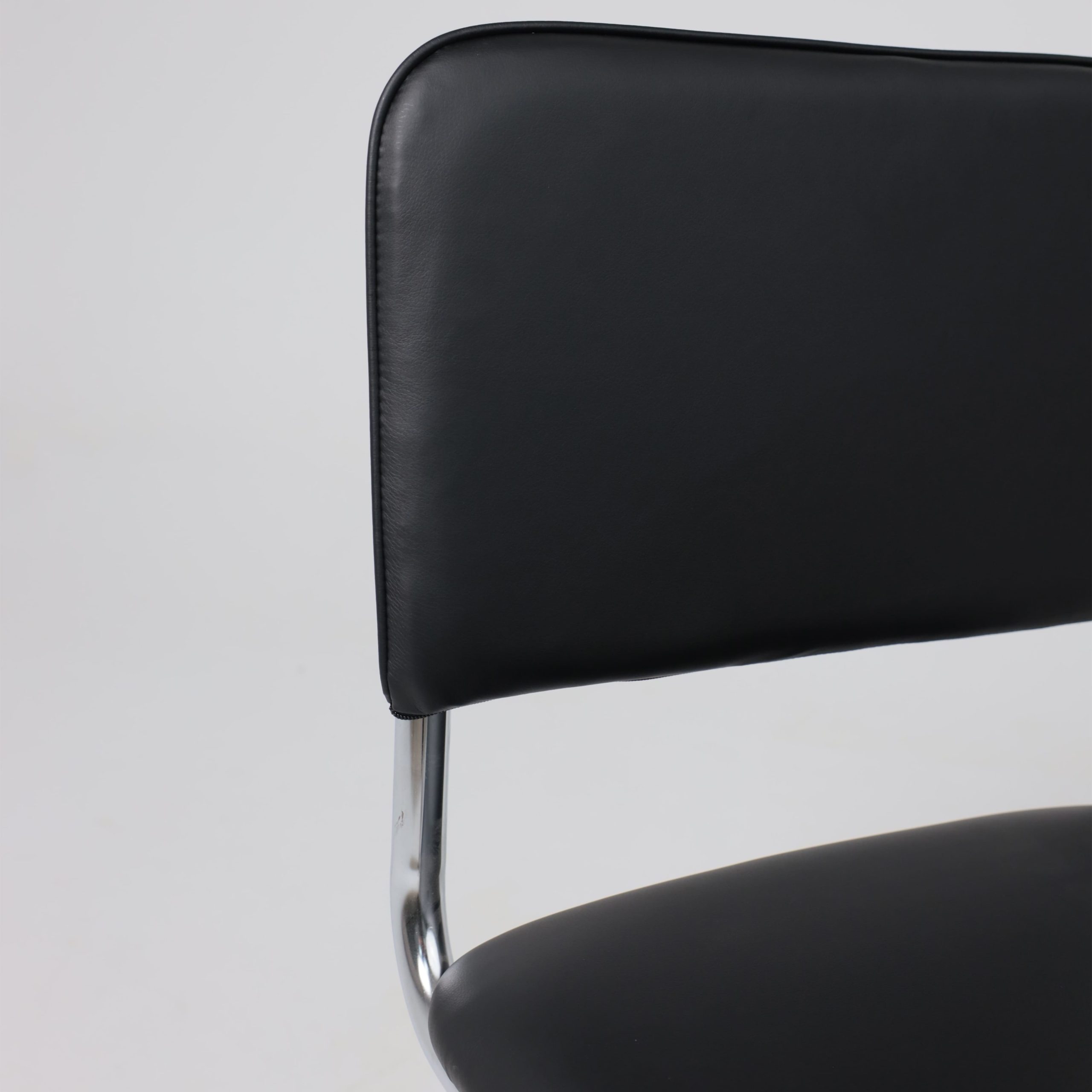 Кресло СЛАВИЯ, черный кожзам/хром