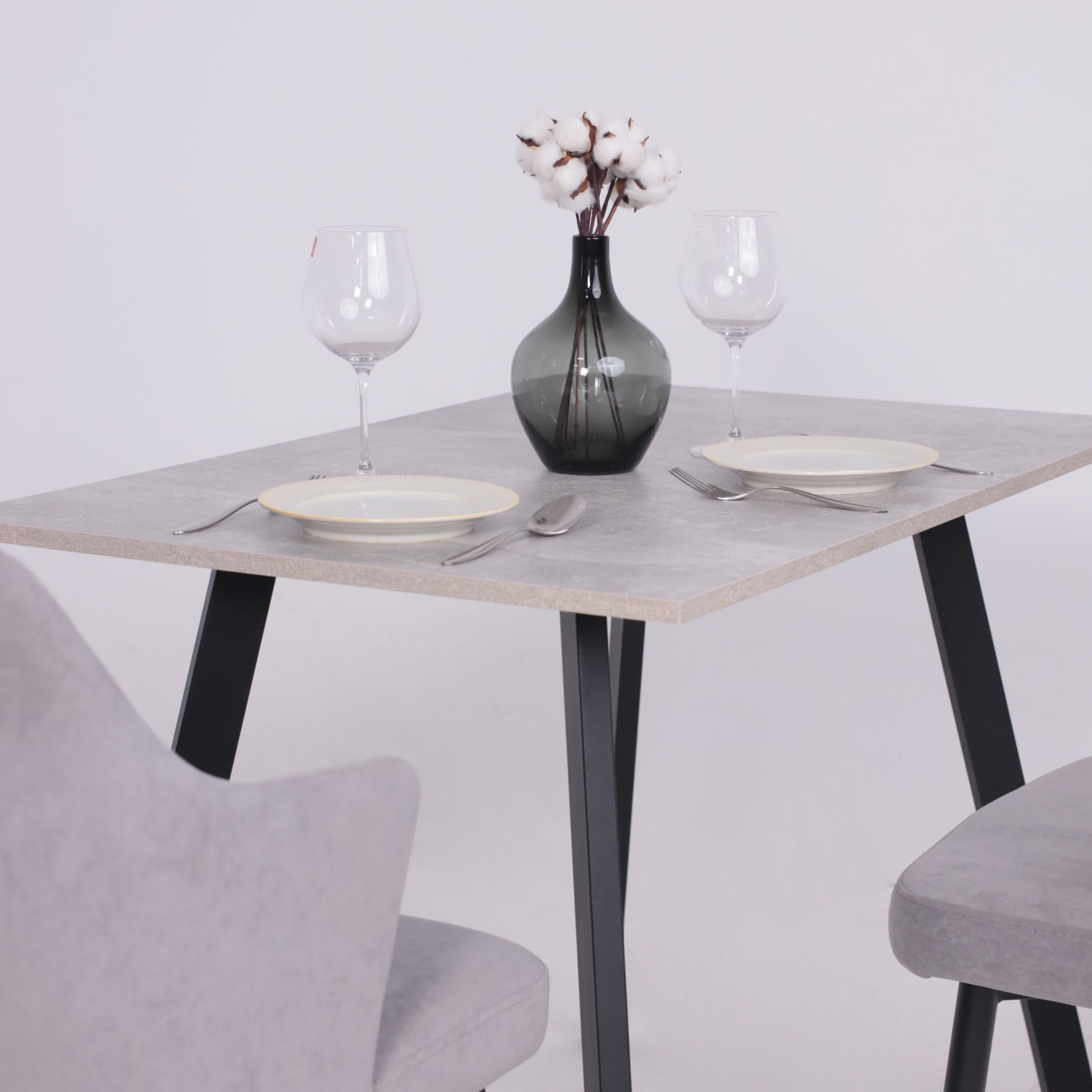 Стол SOLO 102*67, Бетон/черный