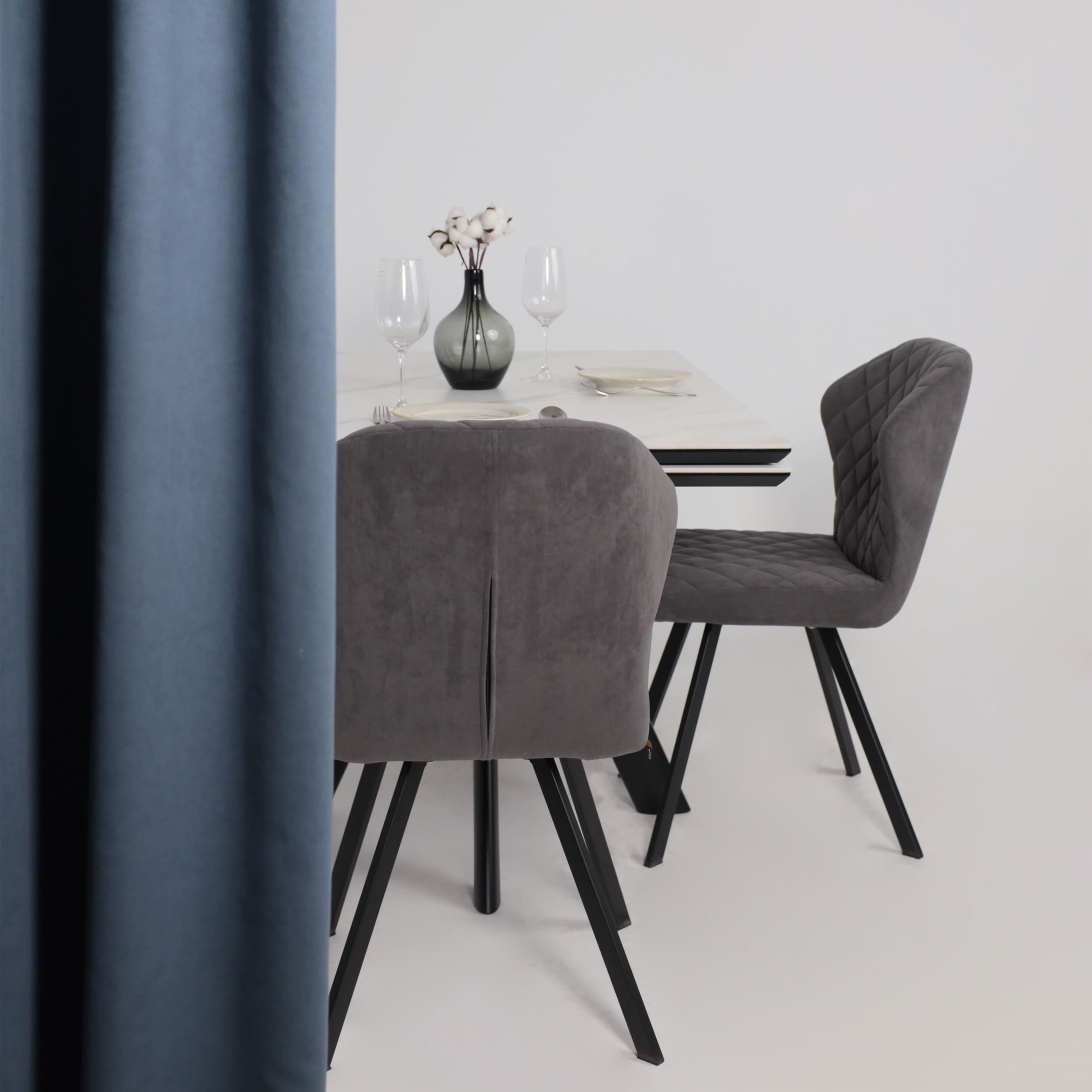 Стол JACK-140, раздвижной 140(30+30)х85, CALAKATTA ST CER/Черный