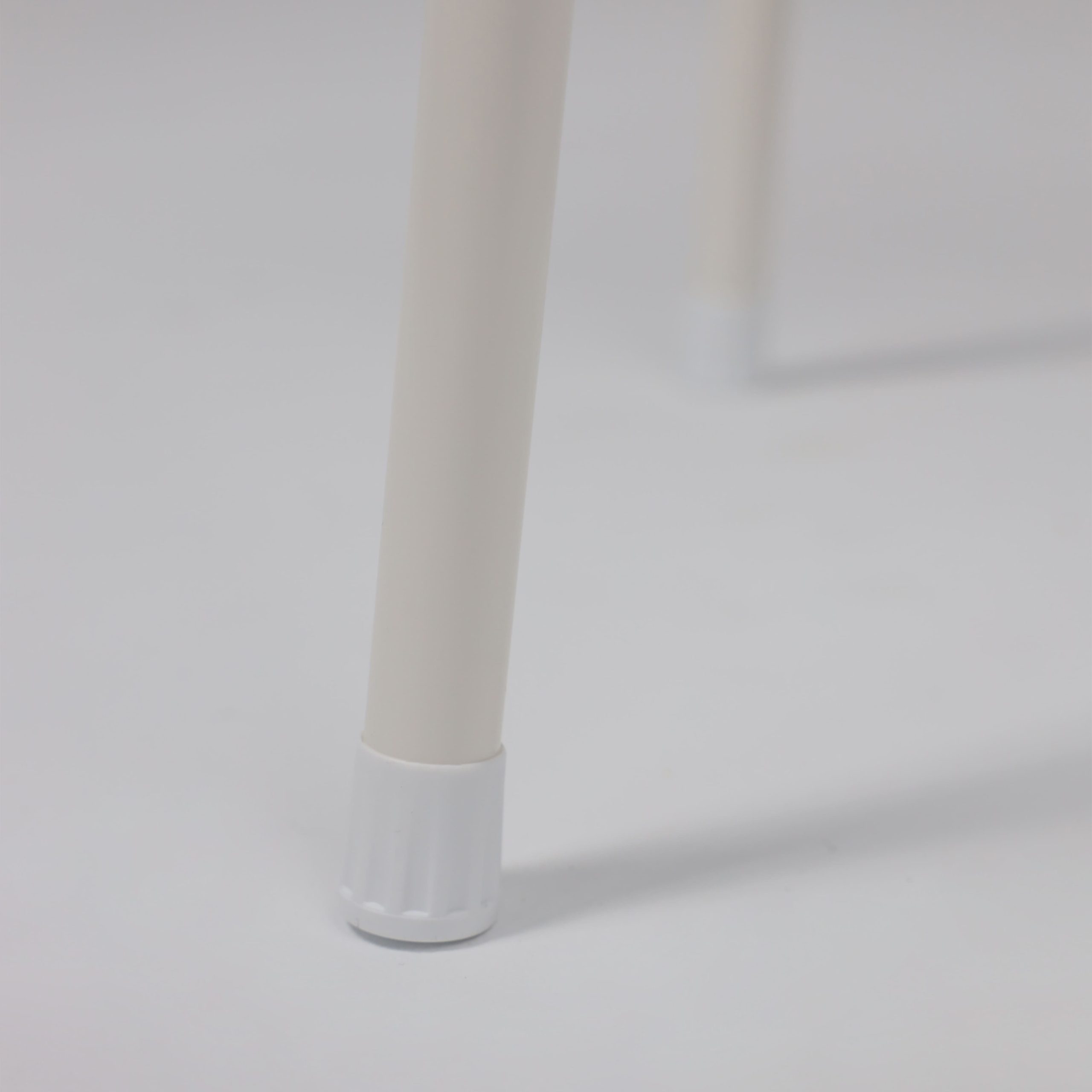 Табурет квадратный 