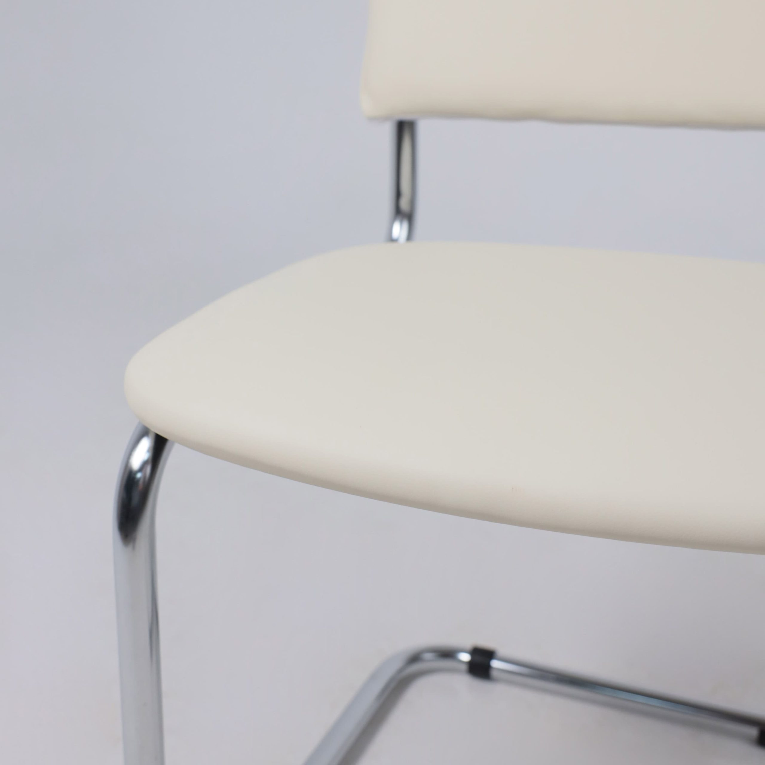 Кресло СЛАВИЯ, кремовый кожзам/хром