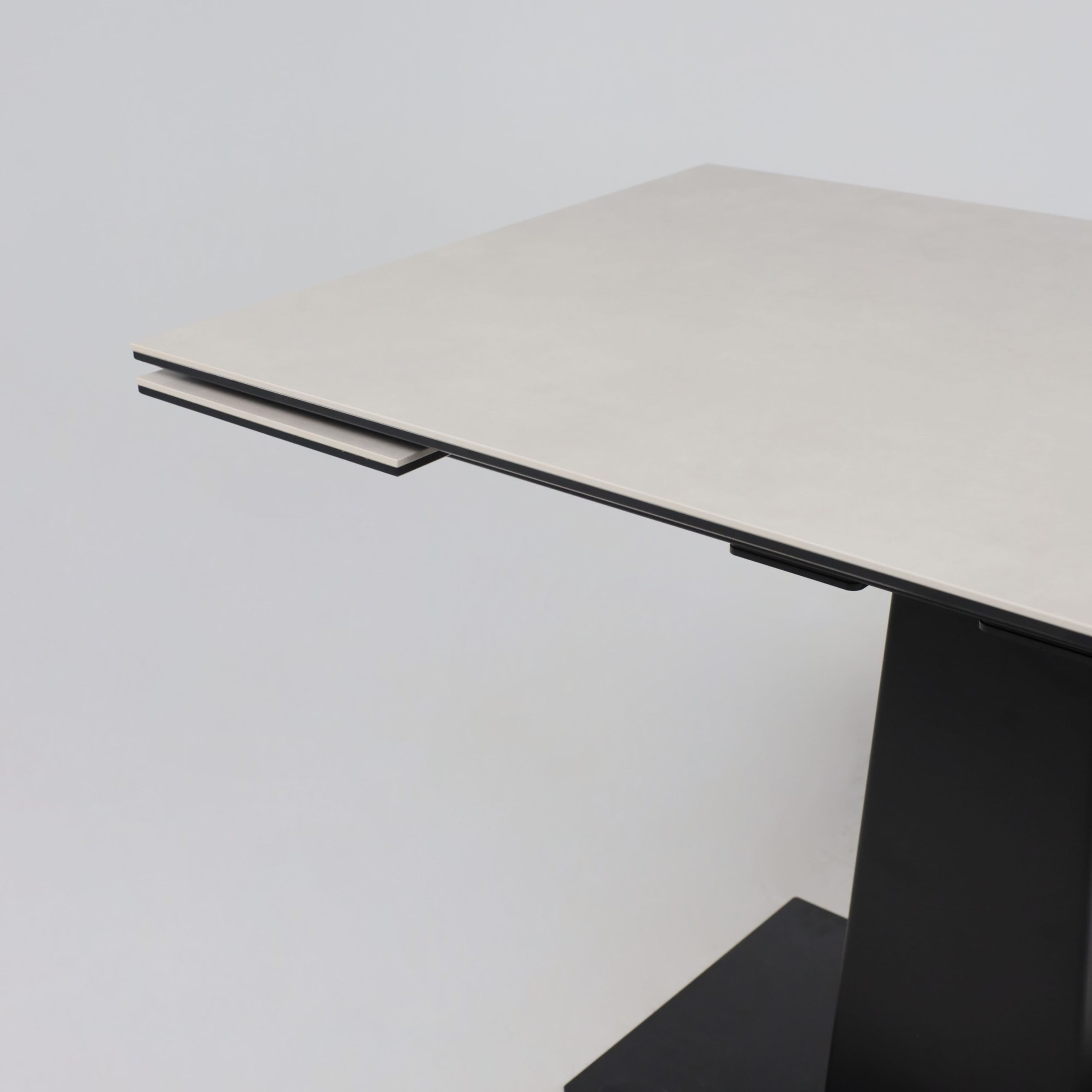 Стол AV 2119, МДФ+керамика, раздвижной 1200 (1800)*800 серый, матовый CARMEN LIDHT GREY/черный