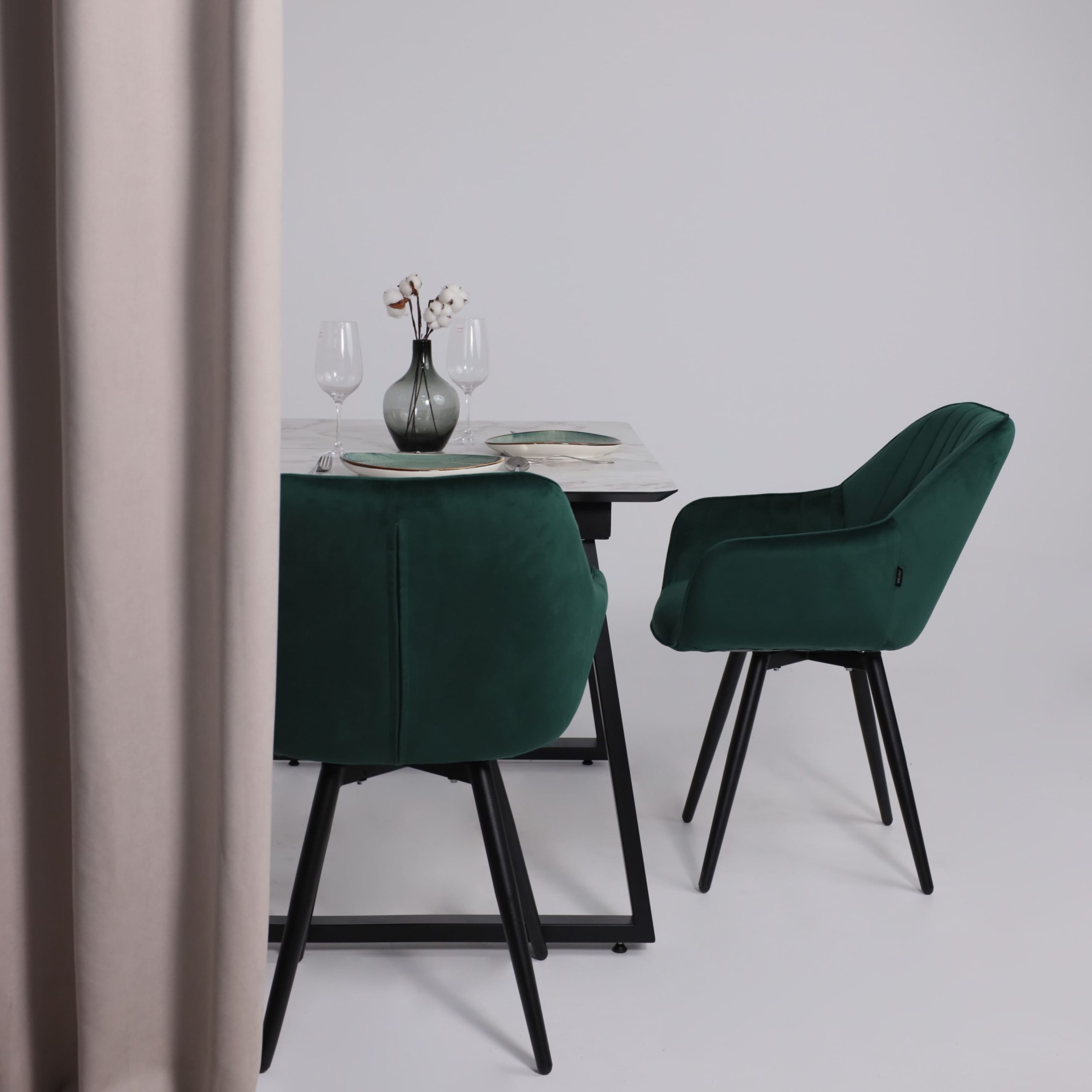 Стол AV 1208, HPL+МДФ,  раздвижной 1200 (1600)*800 Виктори натуральный/черный