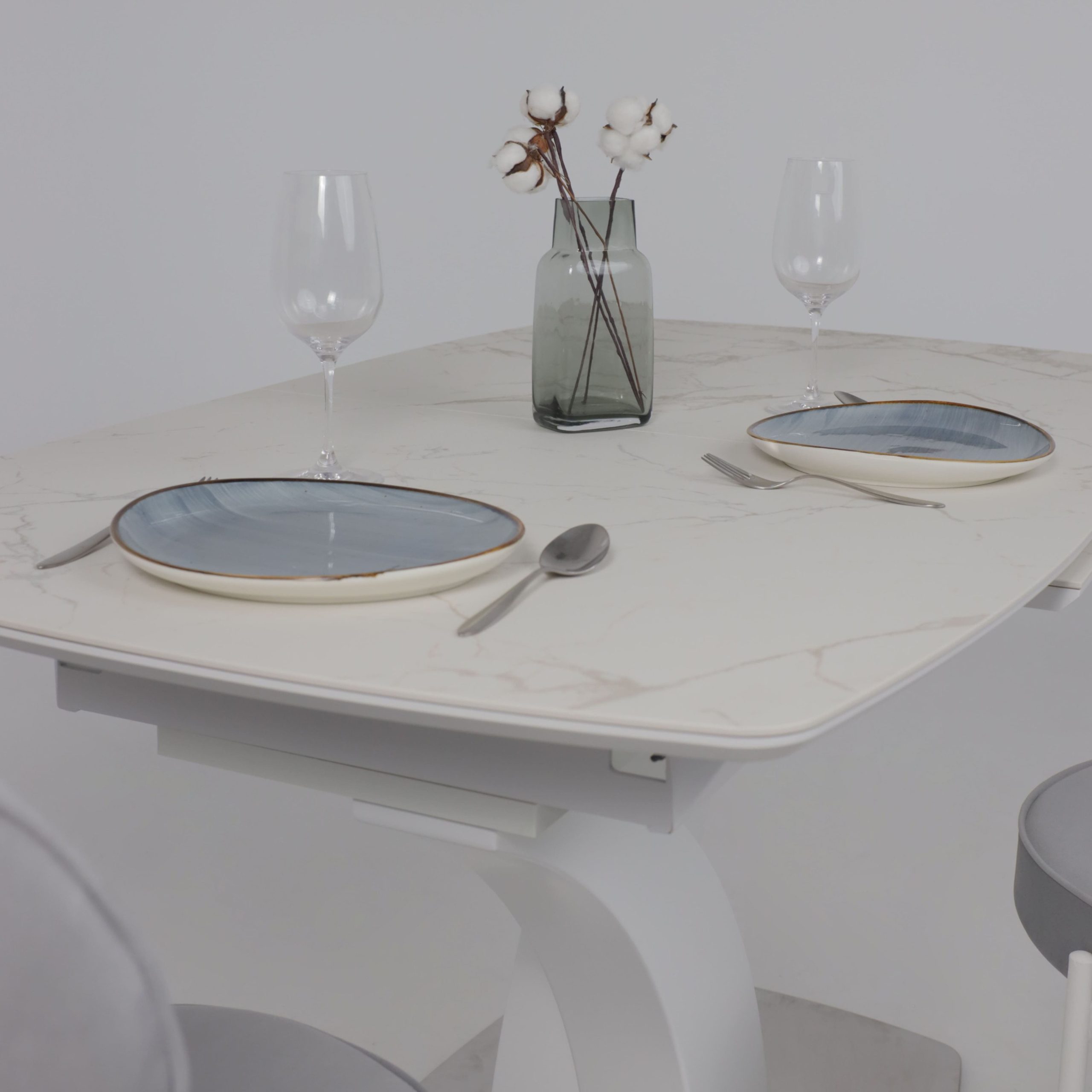 Стол НОТР ДАМ MODERNE, керамика 2 кат. 1400(1800)*850, Камень белый Calacata vagli/Белый Муар