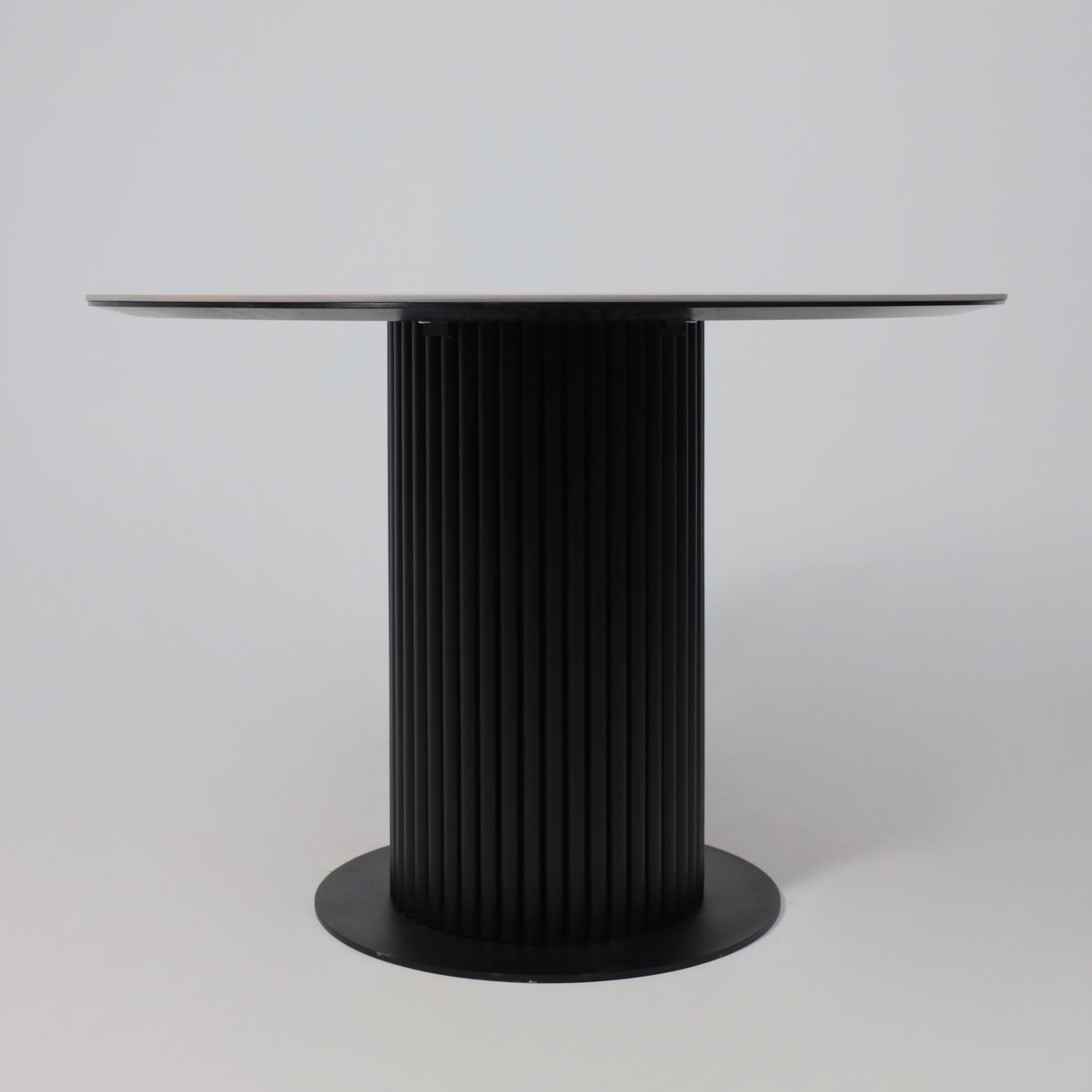 Стол РАУНД,керамика 2 кат. Д 1100, Камень черный Wacom pulido/ Черный матовый