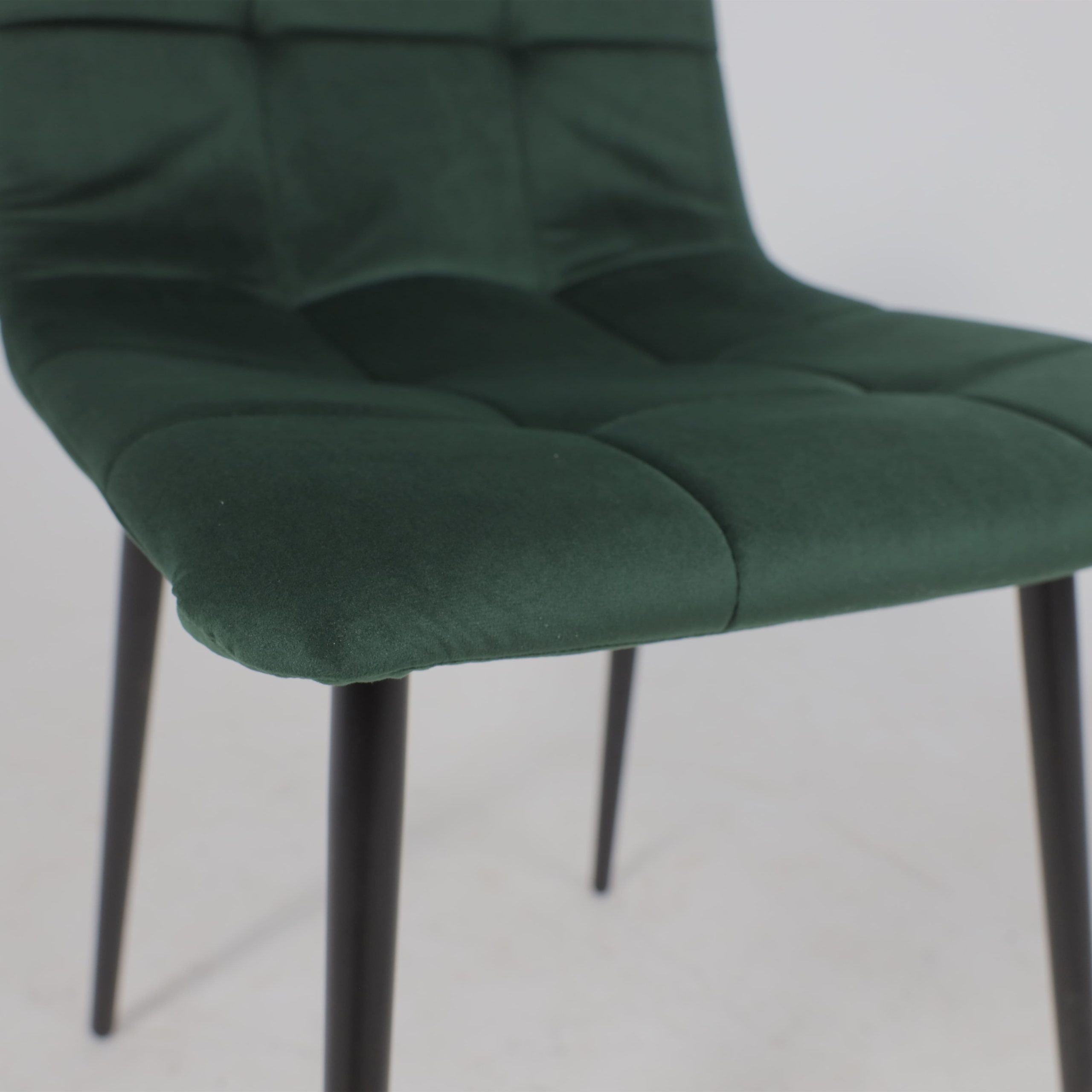 Стул AV 406-N, зеленый бархат Confetti deep forest/черный