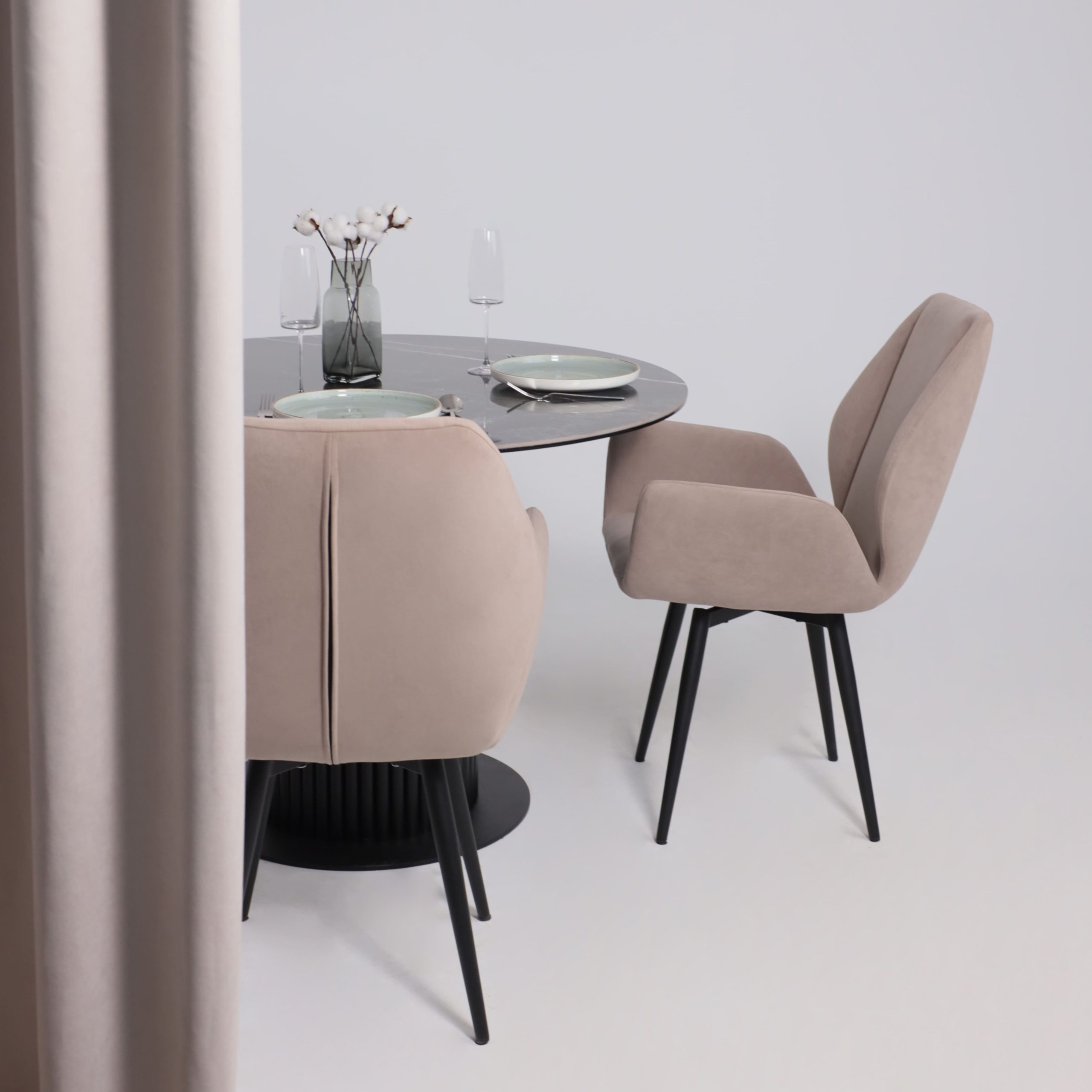 Стол РАУНД,керамика 2 кат. Д 1100, Камень черный Wacom pulido/ Черный матовый