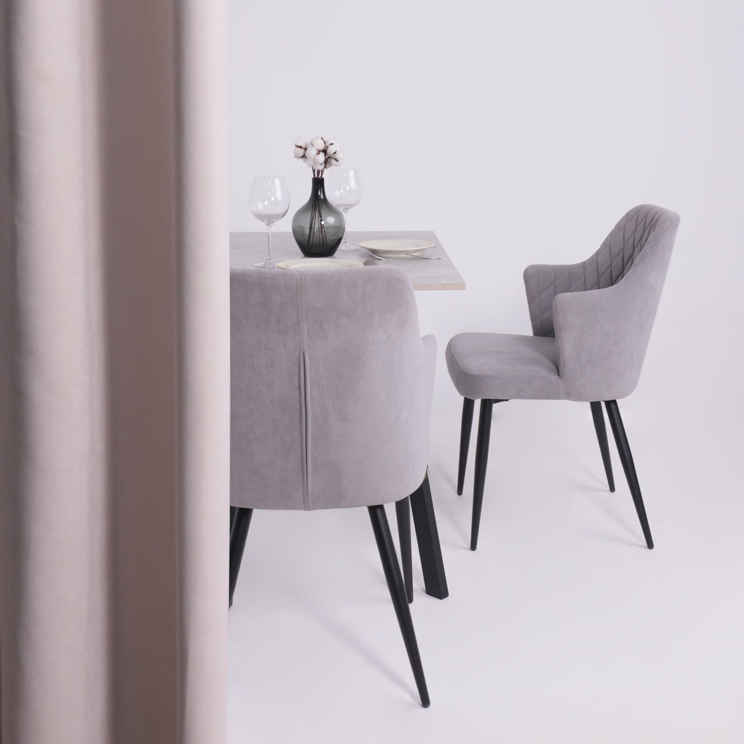 Стол SOLO 102*67, Бетон/черный