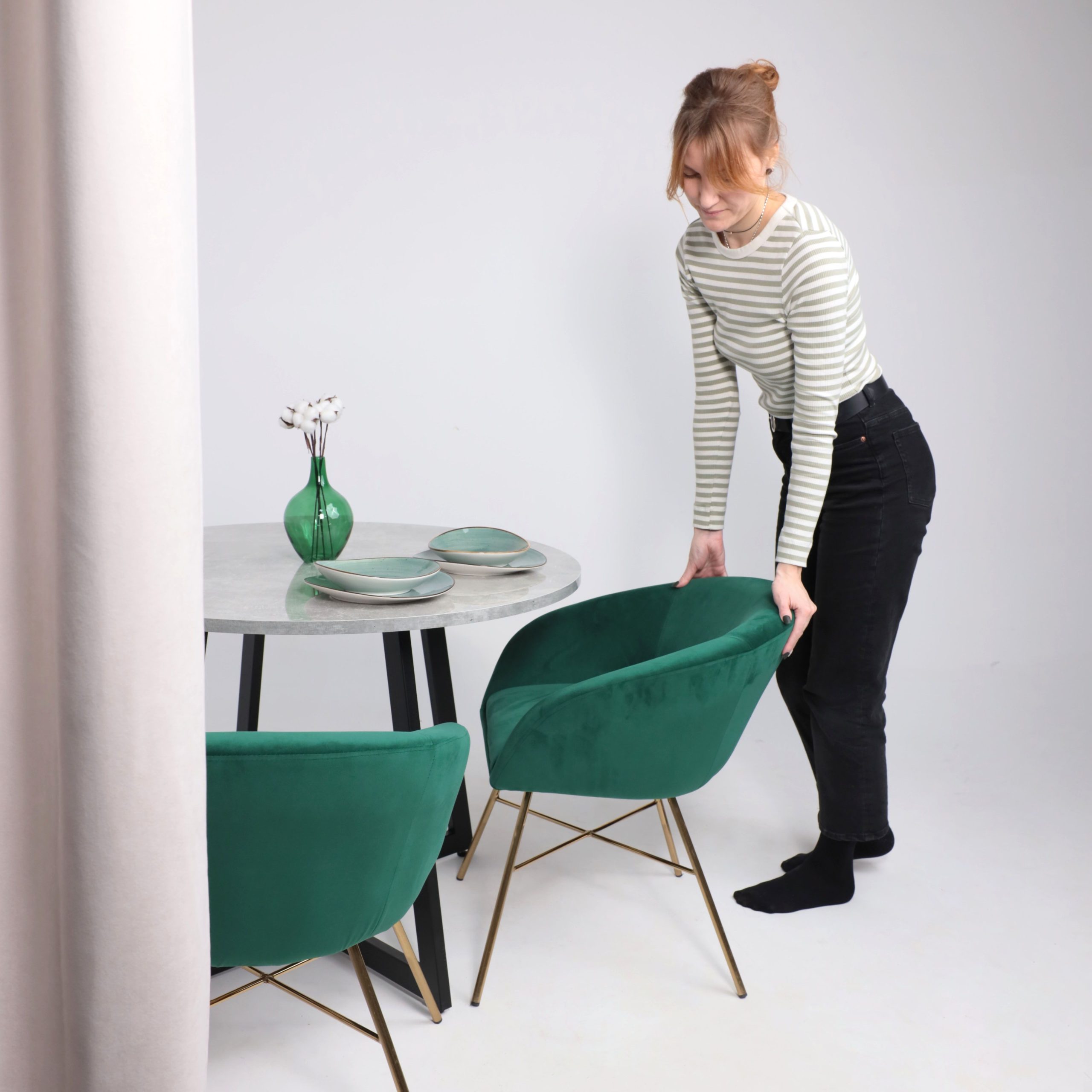 Кресло AMUR, (зеленый велюр/золото)