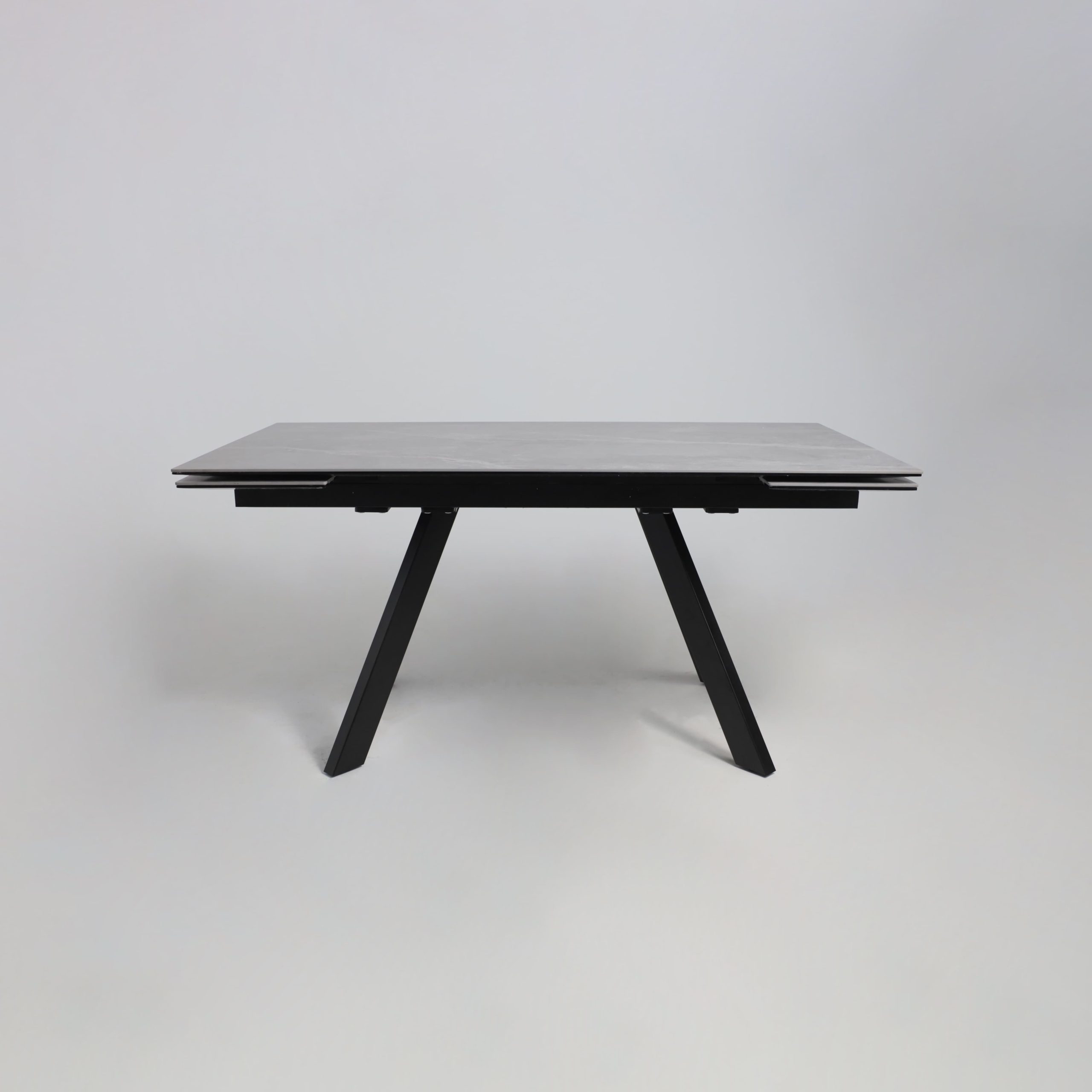 Стол МОНАКО NEW,керамика 0 кат. 1600(2240)*900, Камень серый Greys Grey/Черный матовый