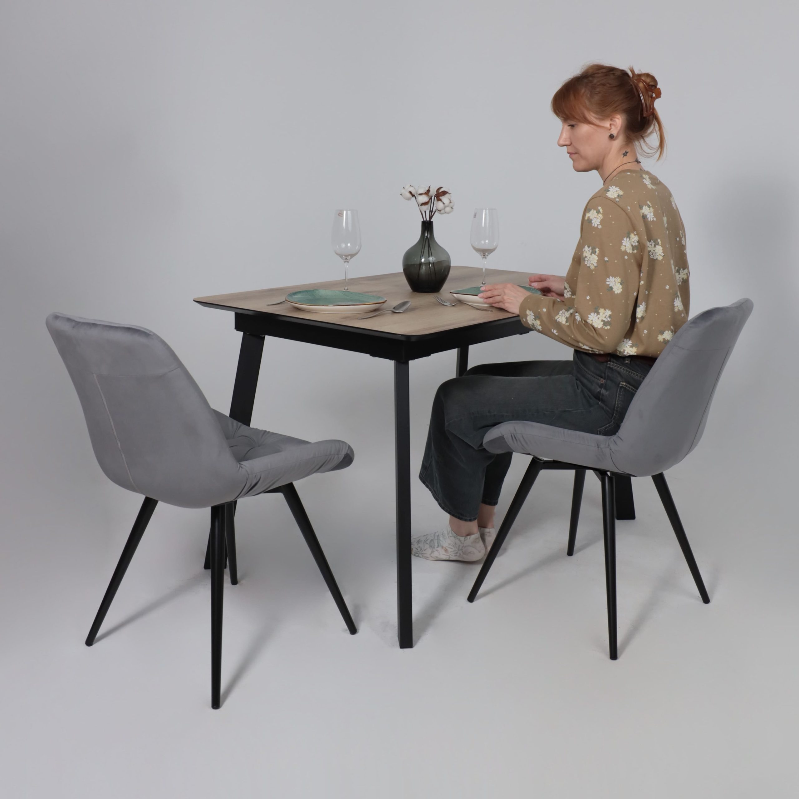 Стул AV 405, поворотный, темно-серый бархат H-15/черный