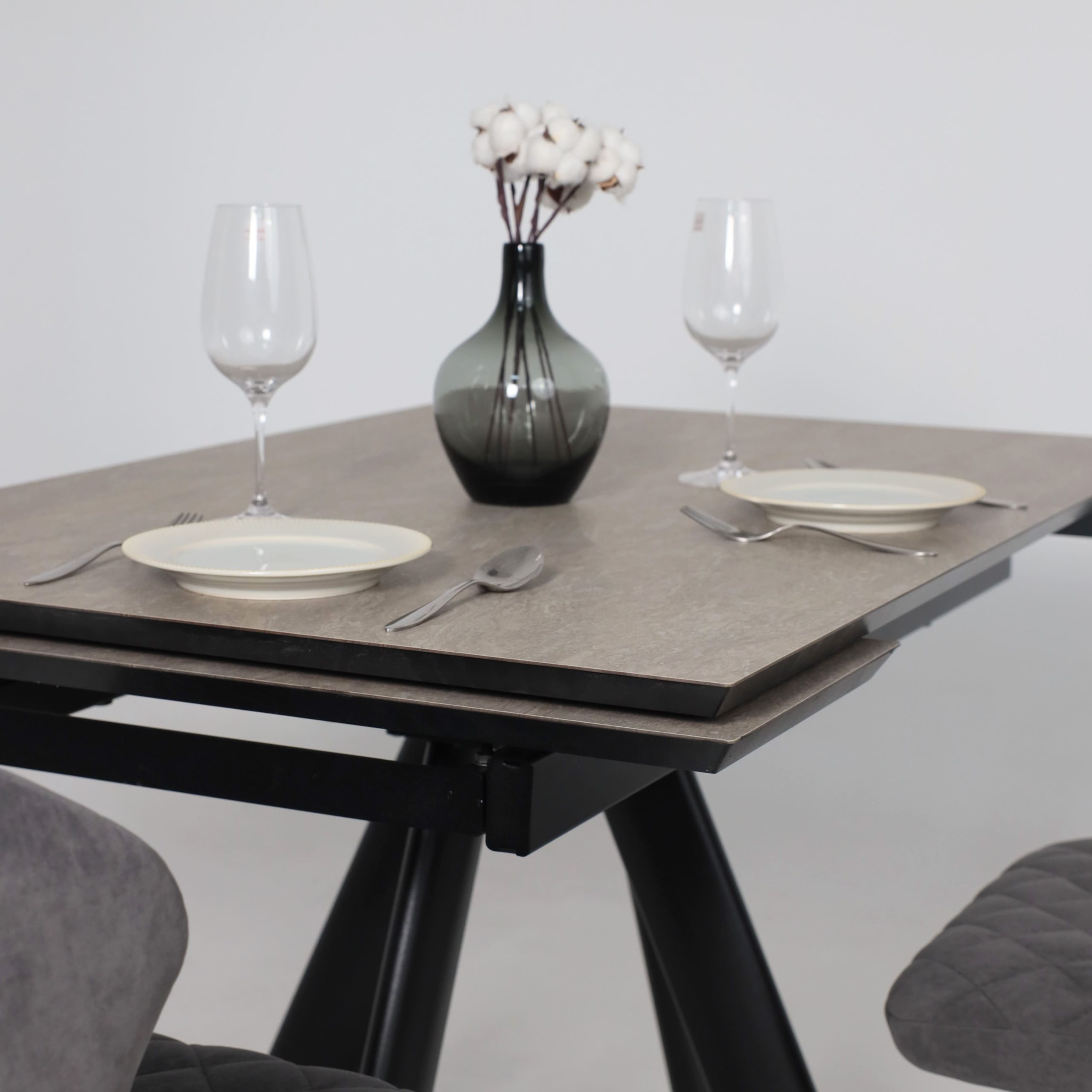 Стол JACK-120, раздвижной 120(30+30)х80, БЕЖЕВЫЙ КАМЕНЬ - COMPAKT CER/Черный